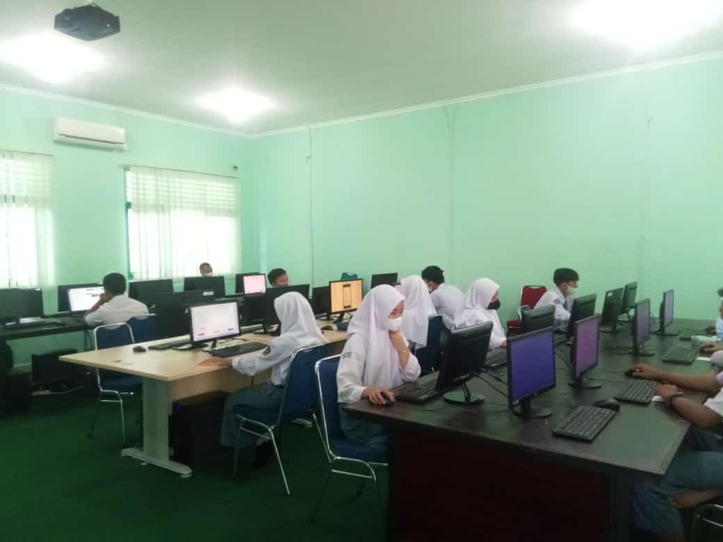 Pelaksanaan ANBK SMA Negeri 3 Pamgkalpinang 2021