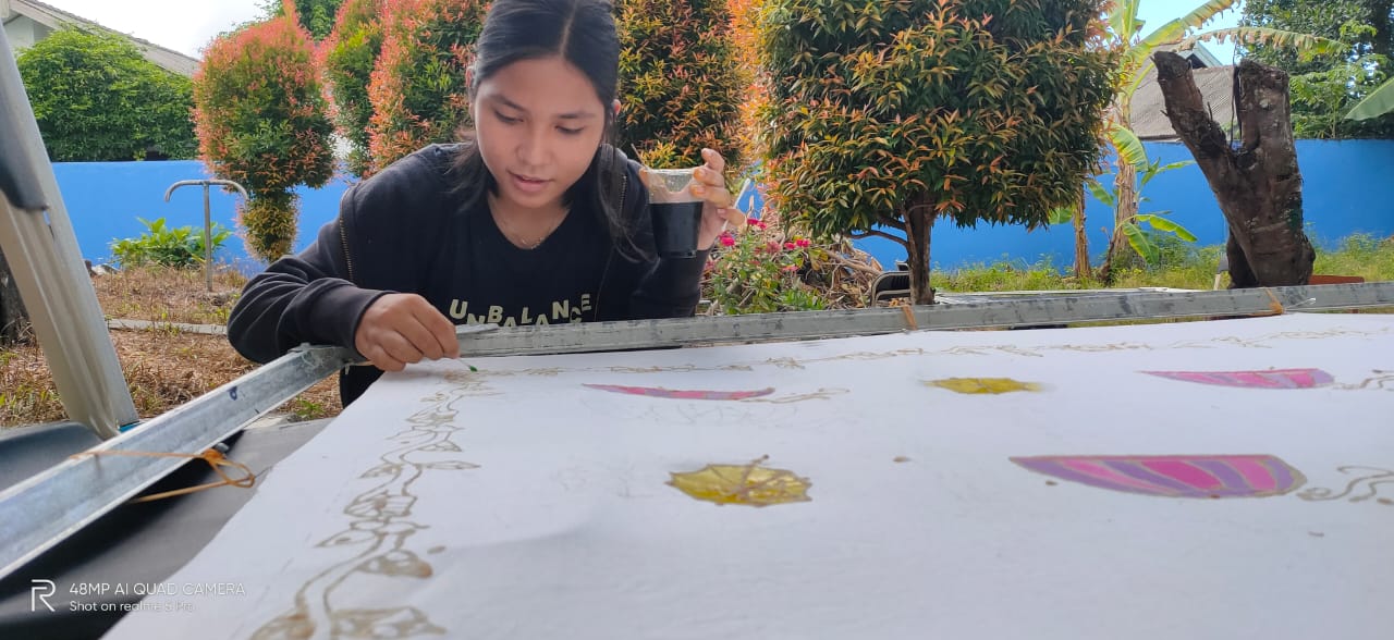 Membatik di SMANETA 2021