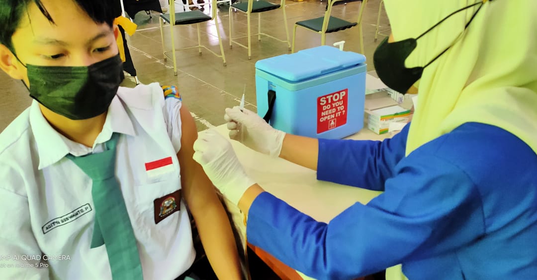 Vaksinasi Covid-19 di SMANETA