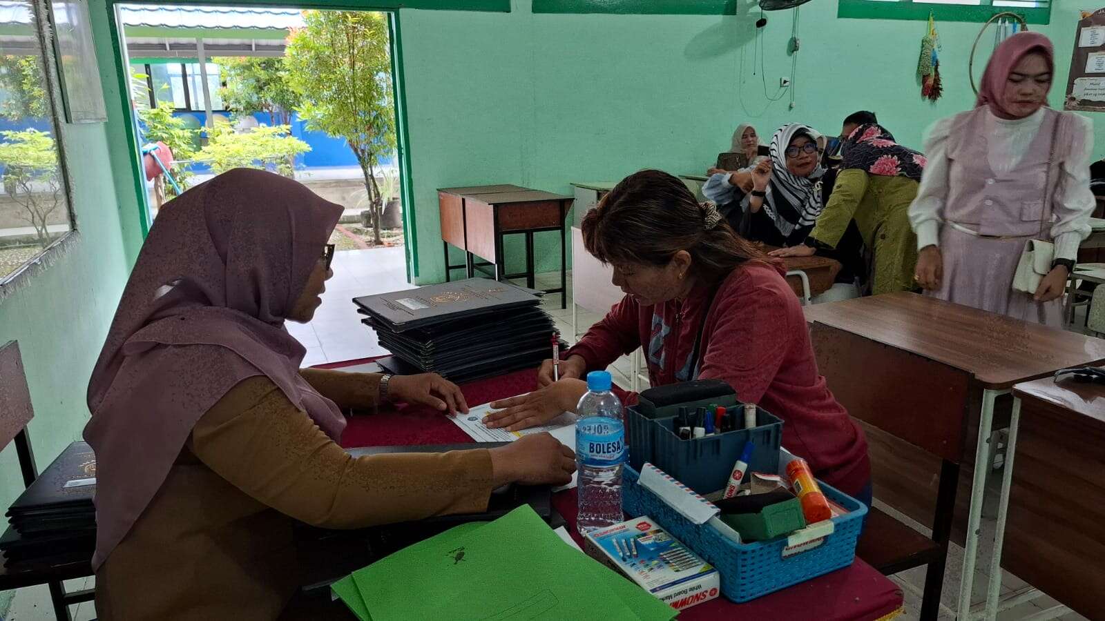 PEMBAGIAN RAPORT MEI 2025