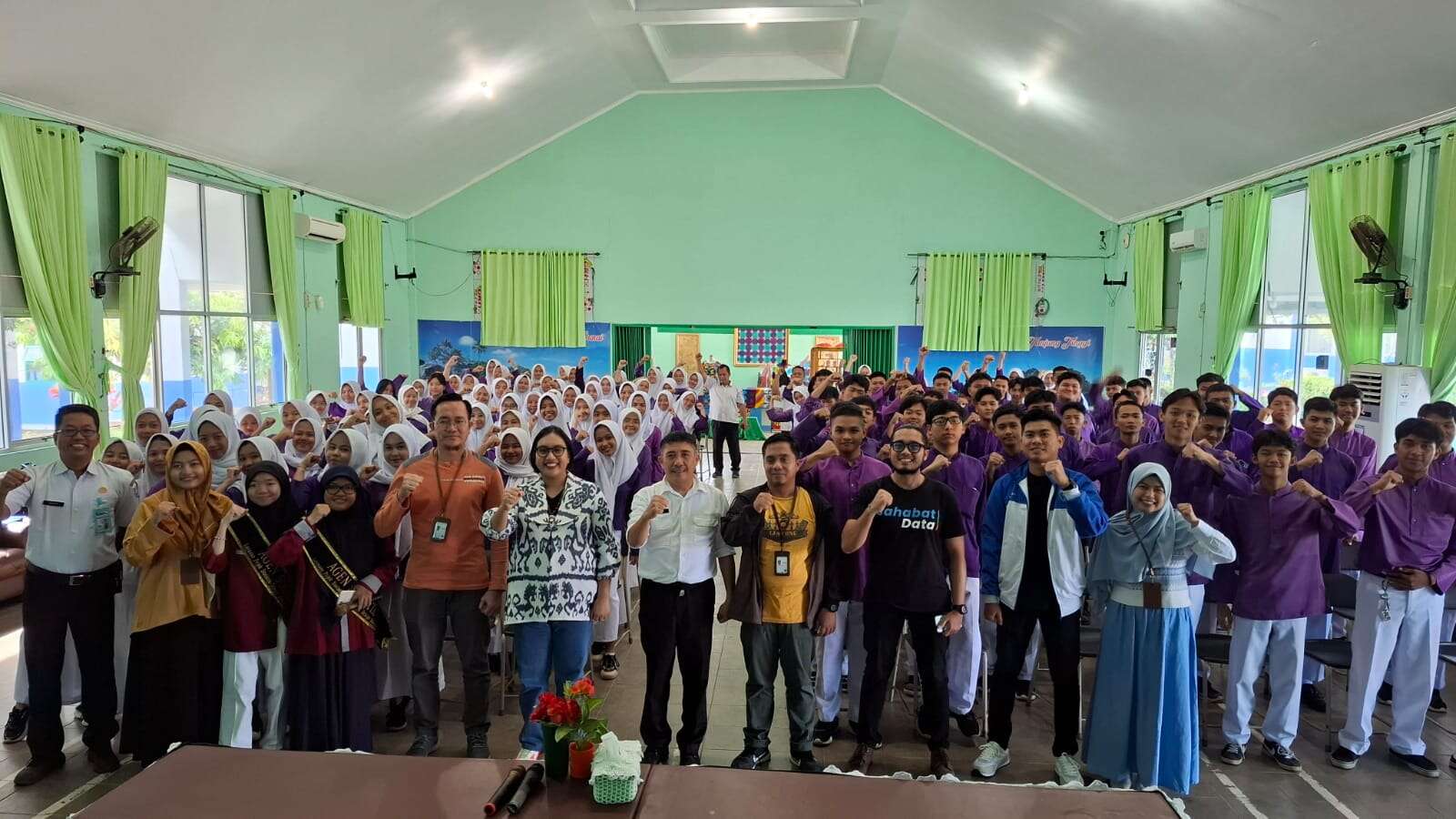 STATISTICS MEETS STUDENTSBPS PROV. KEP. BANGKA BELITUNG