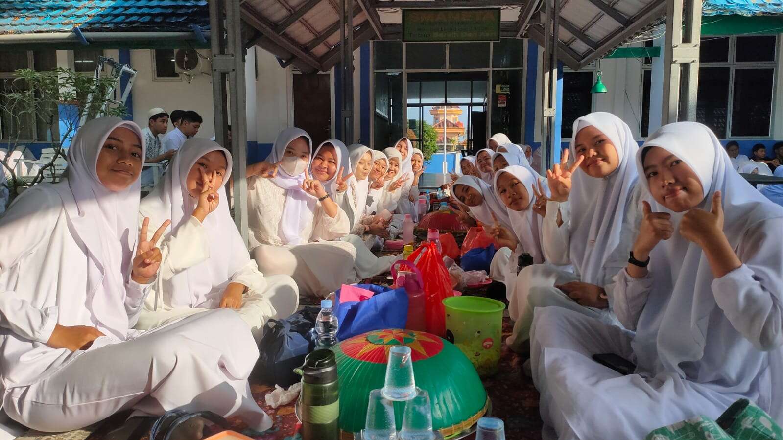 nganggong Isra' mi'raj nabi Muhammad SAW