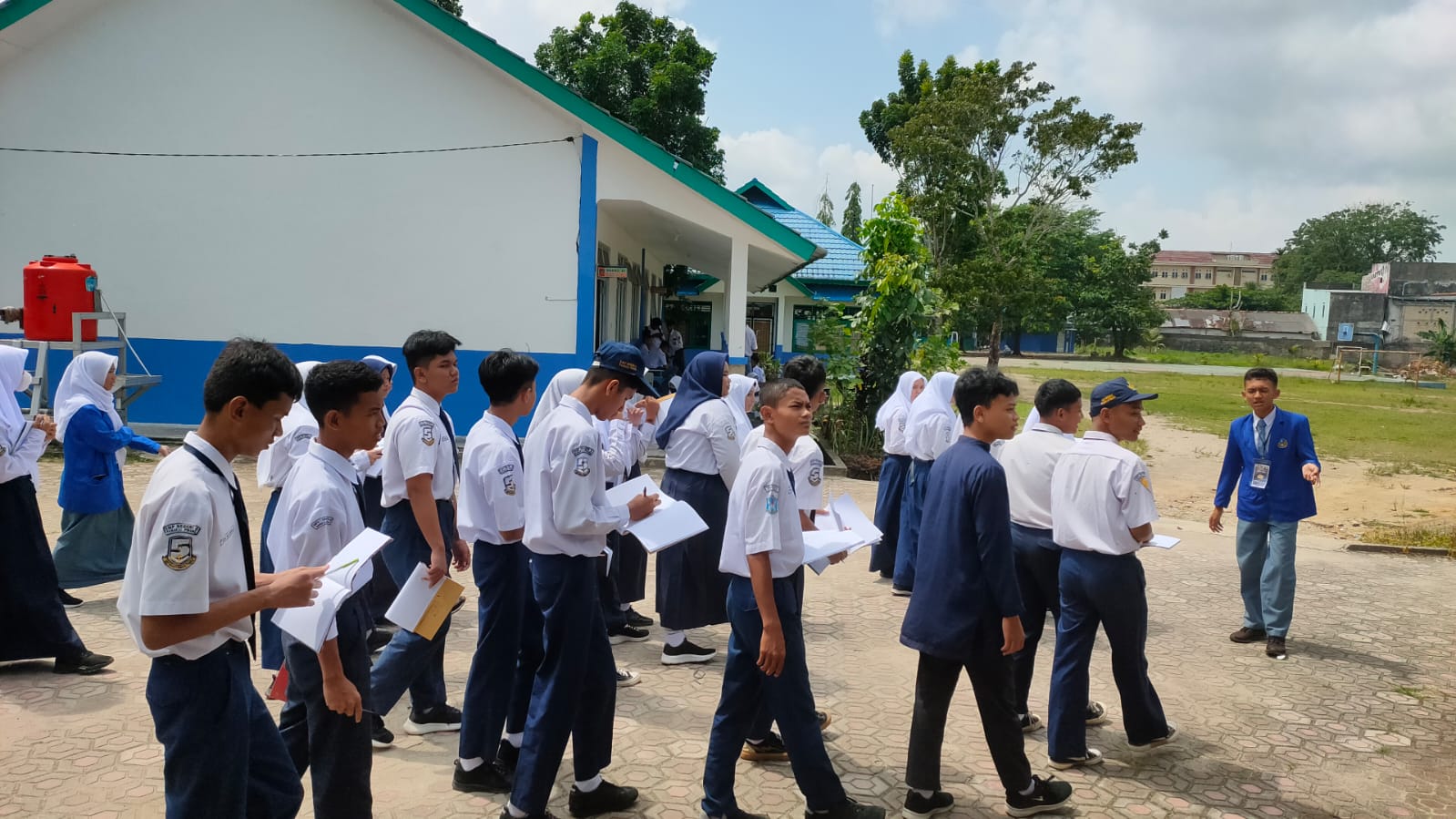 Upacara tahun ajaran baru, pra MPLS