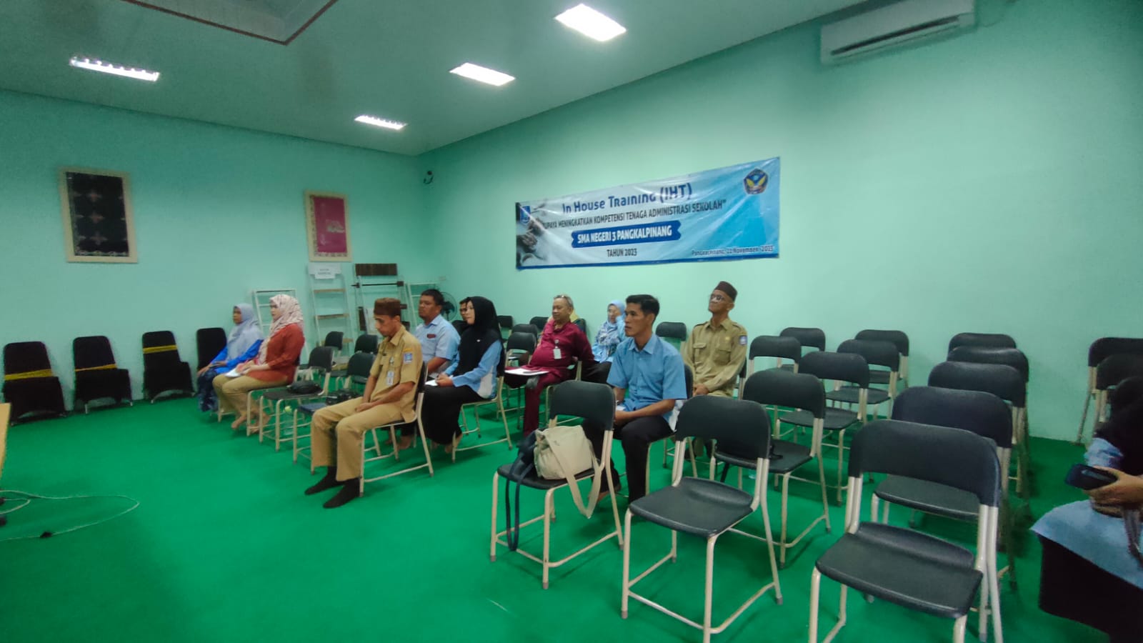 IHT Administrasi Sekolah