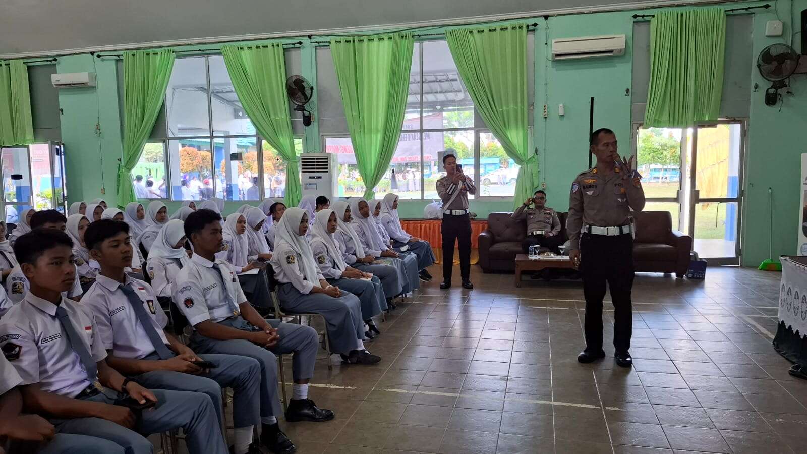 DITLANTAS POLDA KEP. BABEL POLICE GOES TO SCHOOL