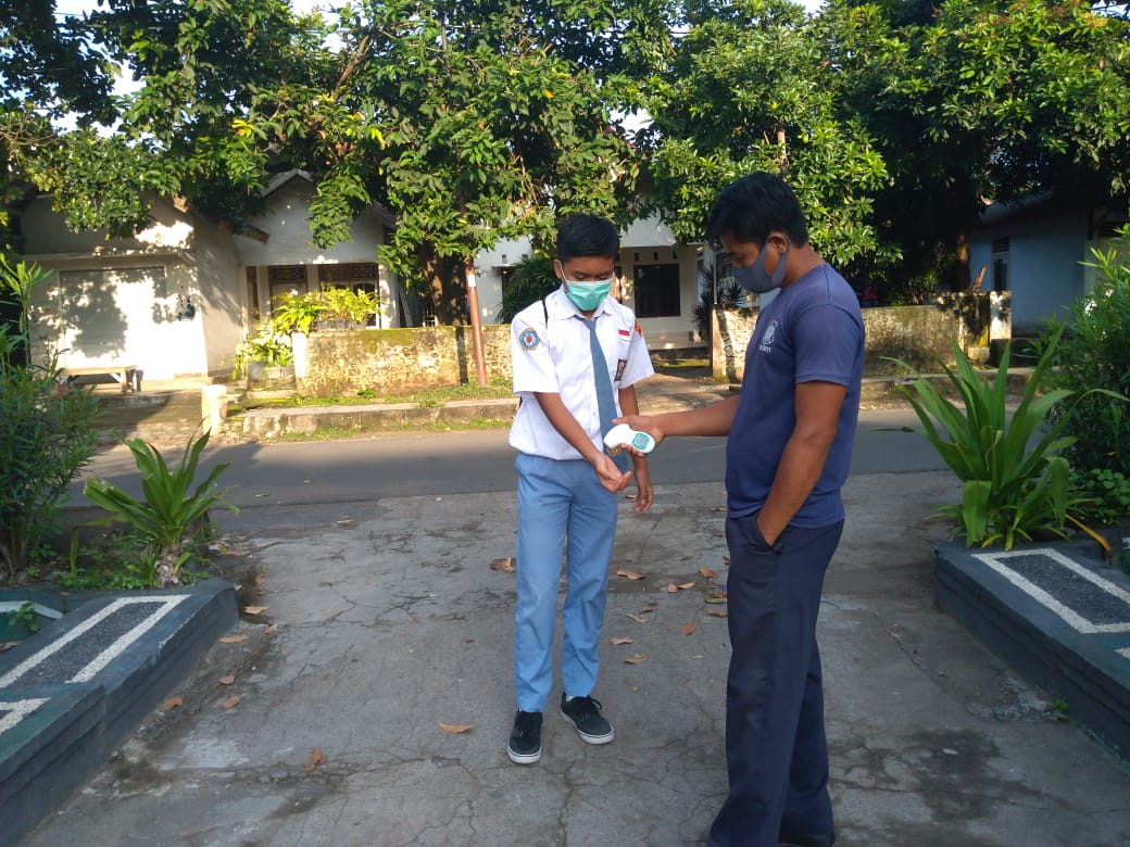 PENERAPAN PROTOKOL KESEHATAN COVID-19 SEBELUM KBM TATAP MUKA DIMULAI