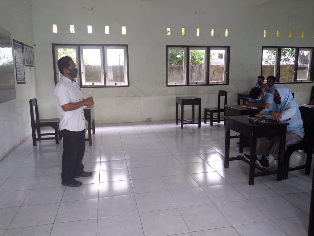 KBM TATAP MUKA SELAMA PANDEMI COVID-19 DI SMAN 3 SELONG