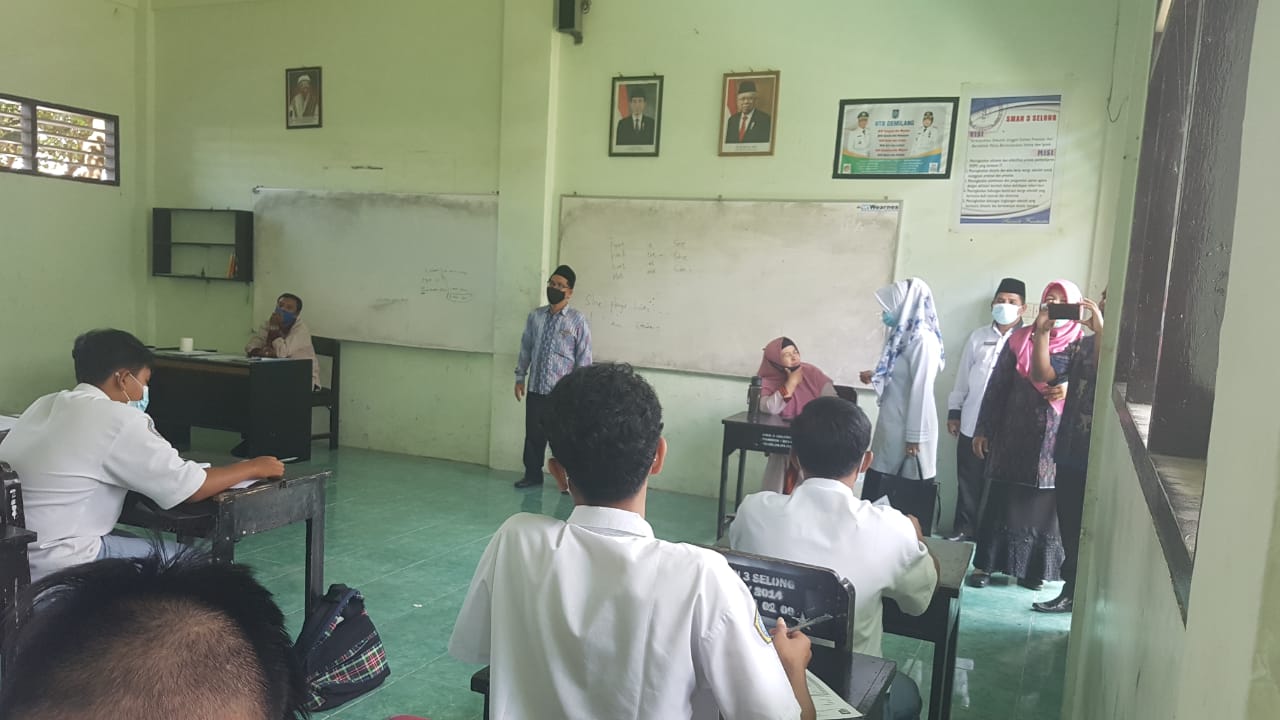 MONITORING JALANNYA UJIAN SEKOLAH DARI DEPARTEMEN AGAMA RI KABUPATEN LOMBOK TIMUR