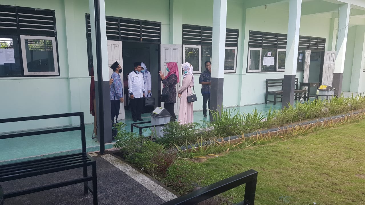 MONITORING JALANNYA UJIAN SEKOLAH DARI DEPARTEMEN AGAMA RI KABUPATEN LOMBOK TIMUR
