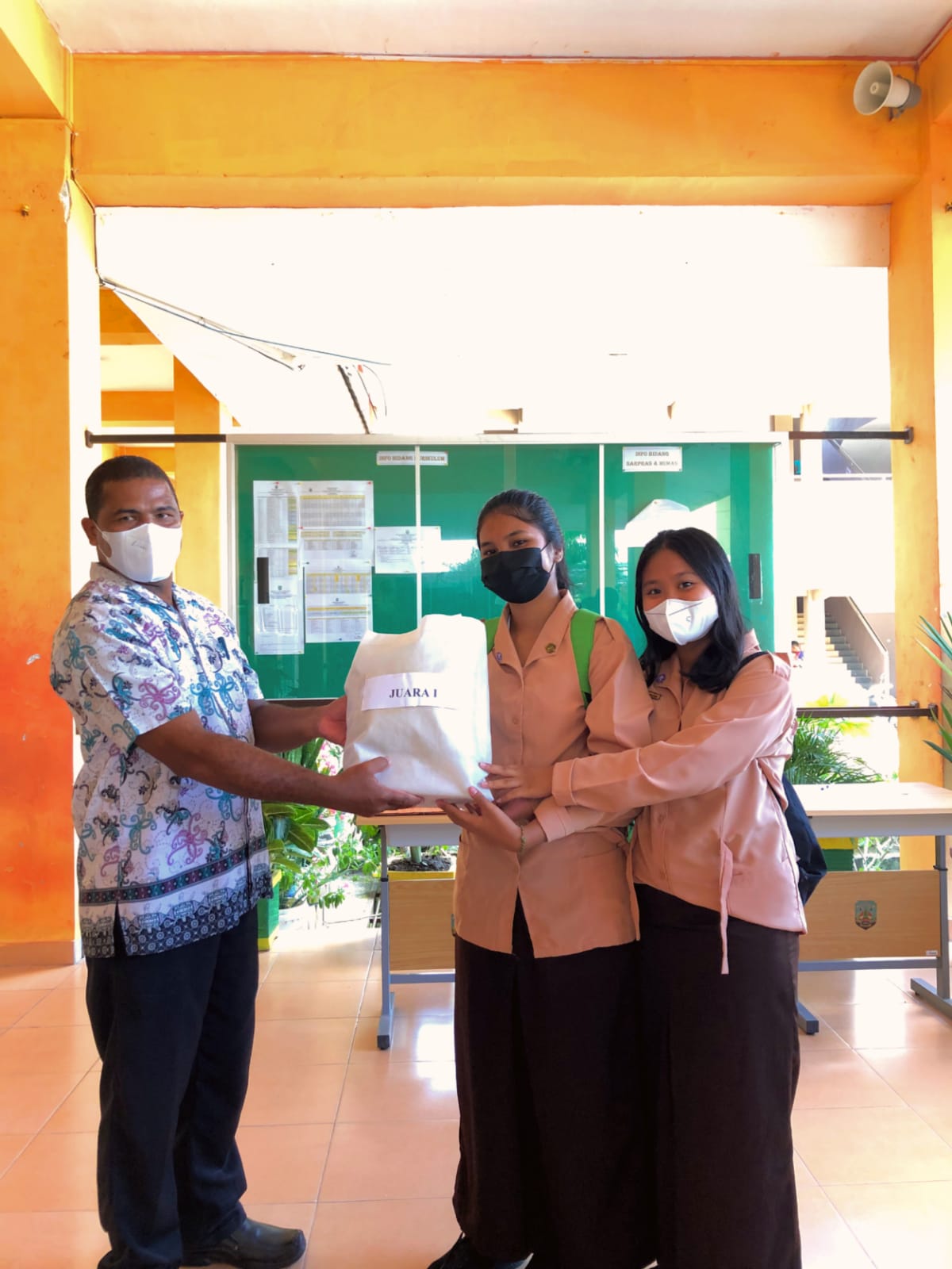 Lomba Menghias Telur dalam Memperingati Hari Paskah Tahun 2022