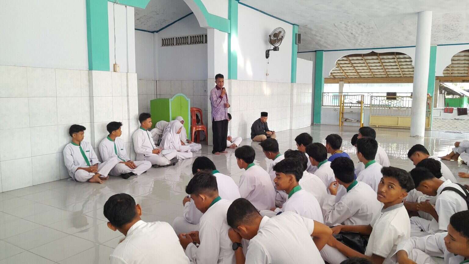 Gema Syalawat Meriahkan Kegiatan Imtaq di SMAN 4 Kota Bima