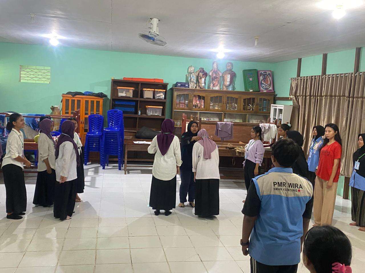 PENDIDIKAN DAN PELATIHAN DASAR (DIKSAR) PMR WIRA SMA NEGERI 4 SINTANG TAHUN 2025