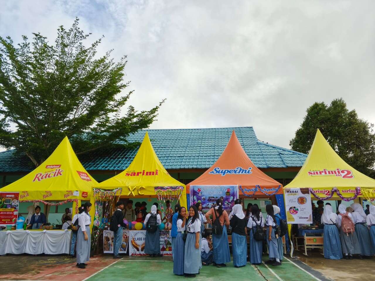 EXPO SMA NEGERI 4 SINTANG TAHUN 2025 ANGKAT SEMANGAT WIRAUSAHA MUDA