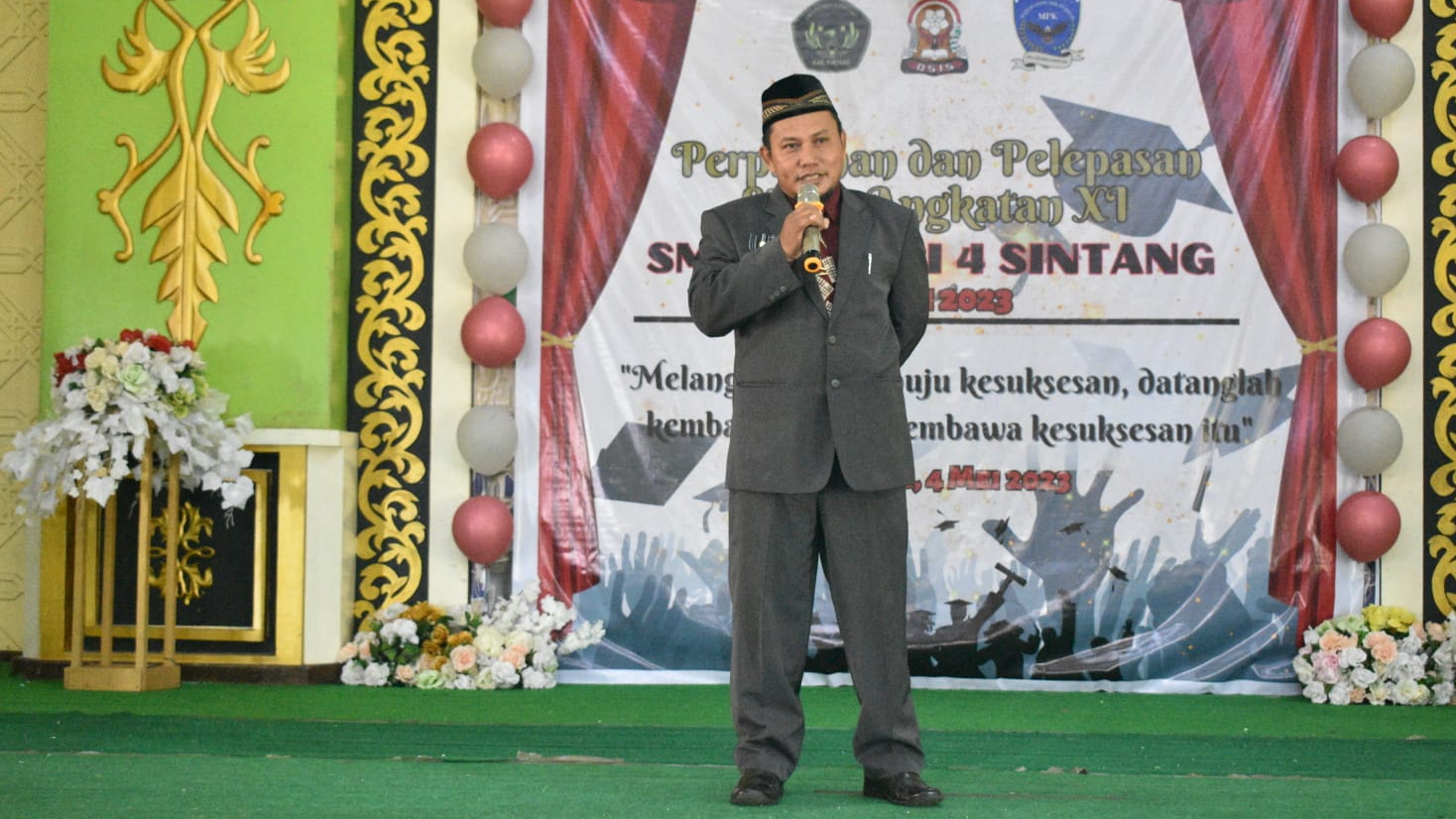 KEPALA SEKOLAH SMA NEGERI 4 SINTANG