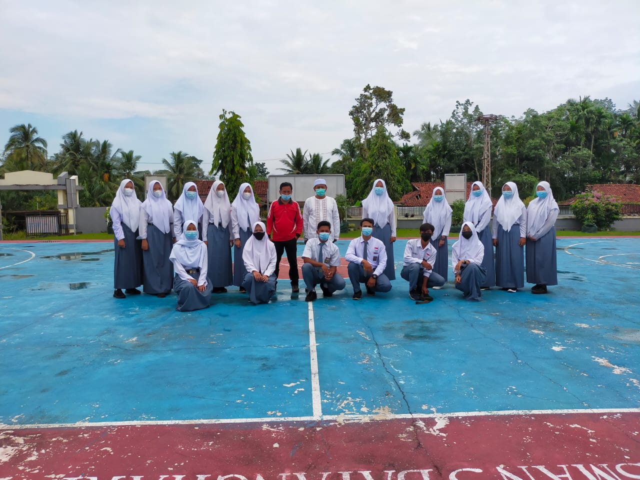 SERAH TERIMA JABATAN PENGURUS OSIS SMA NEGERI 5 BATANGHARI MASA BHAKTI 2020/2021