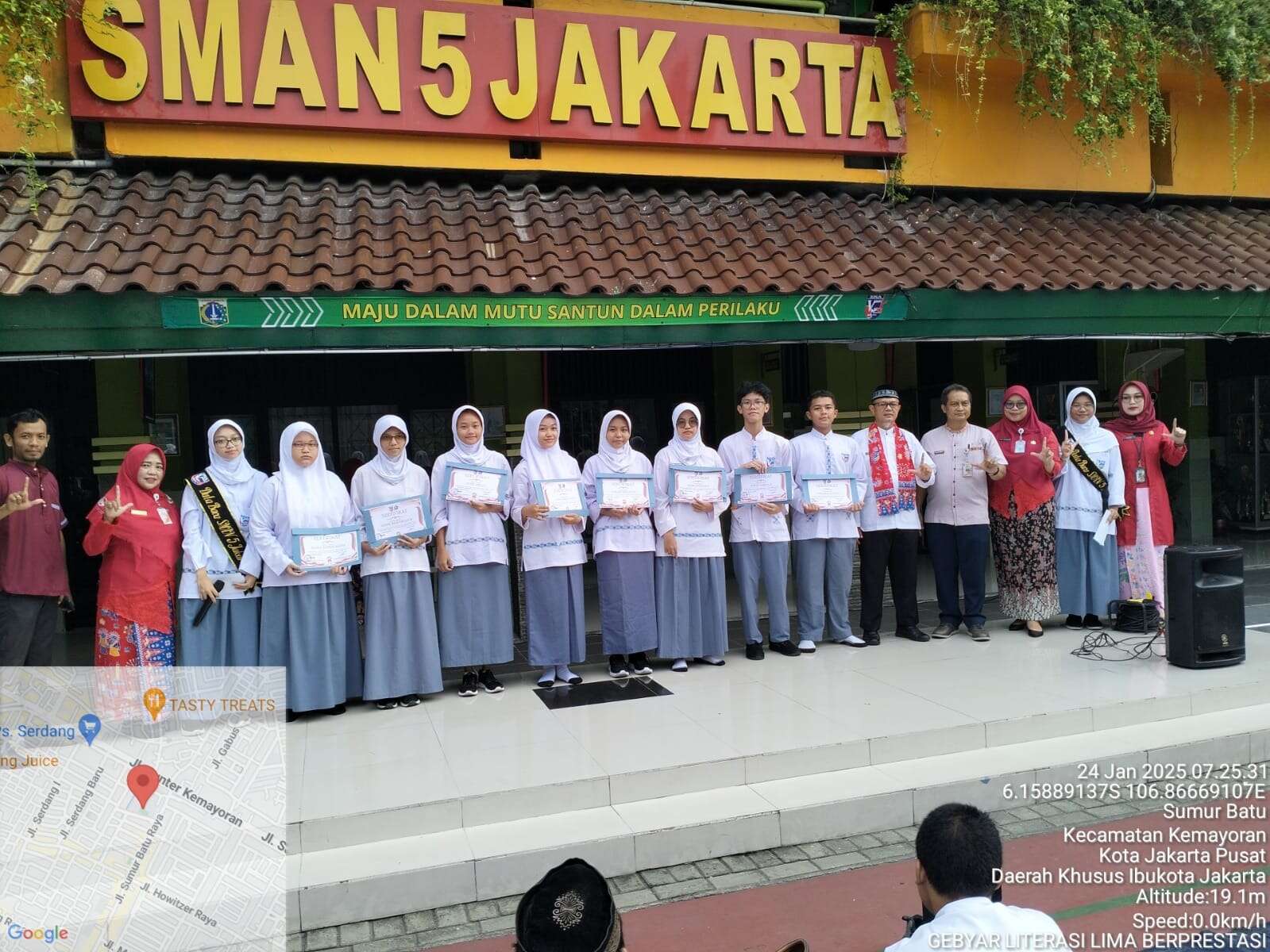 Literasi di Pagi Hari SMAN 5 Jakarta