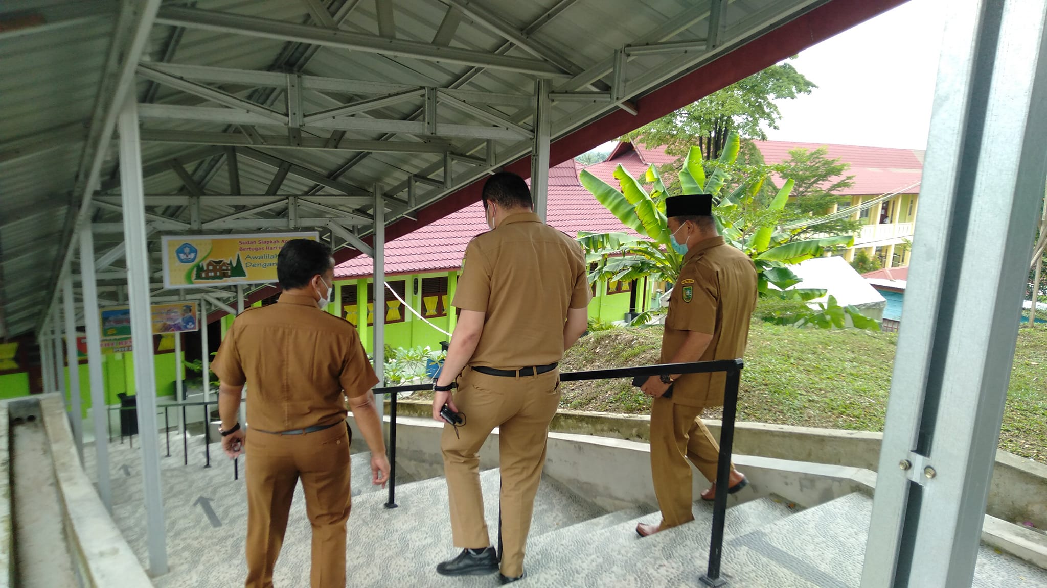 Monitoring Sekolah Smandel Mandau Bengkalis oleh Bapak Kacab Dinas 2