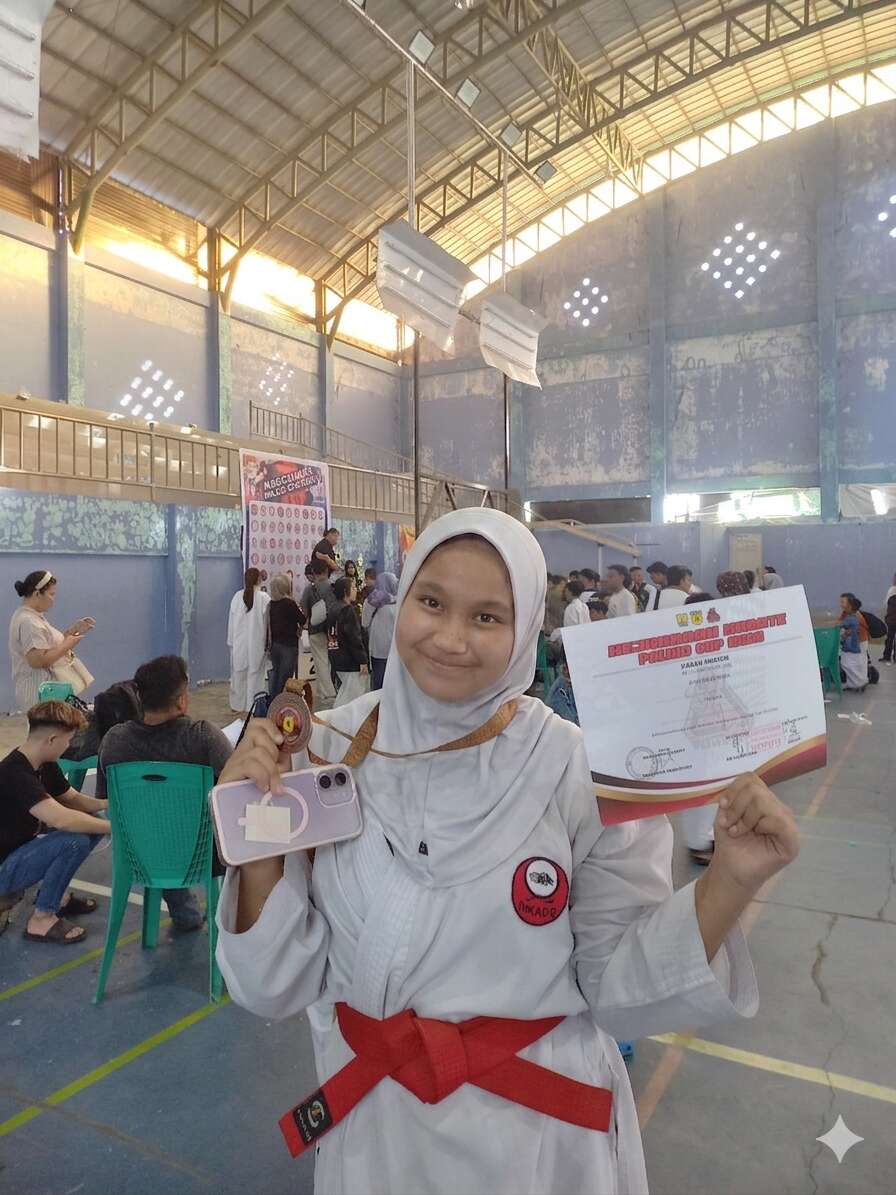 Siswa SMAN 2 Lubuk Sikaping Raih Prestasi di Kejuaraan Karate Tingkat Provinsi