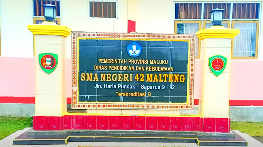 SMA NEGERI 42 MALUKU TENGAH