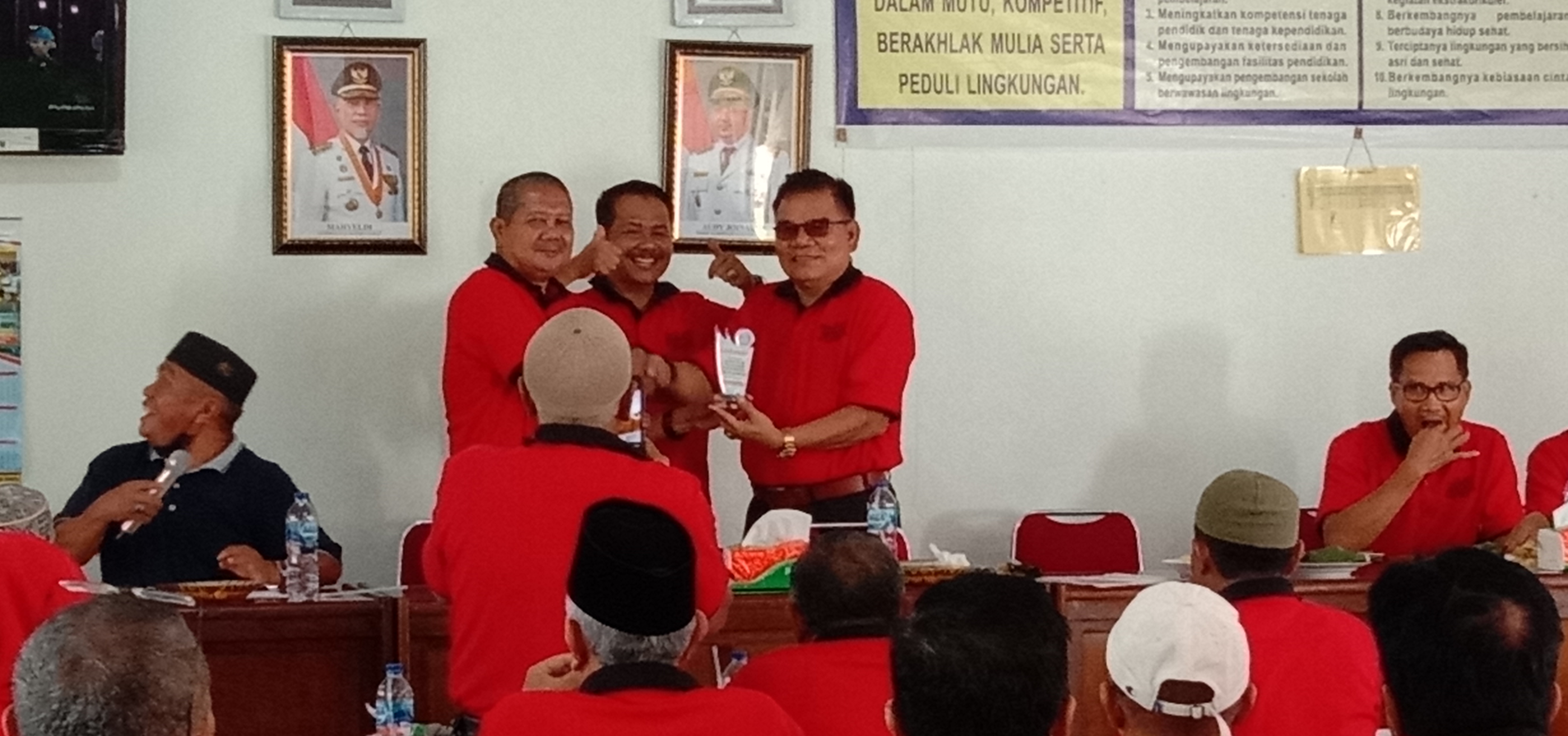Purna Bakti Alumi Guru Dan Tata Usaha SMAN 1 Lengayang