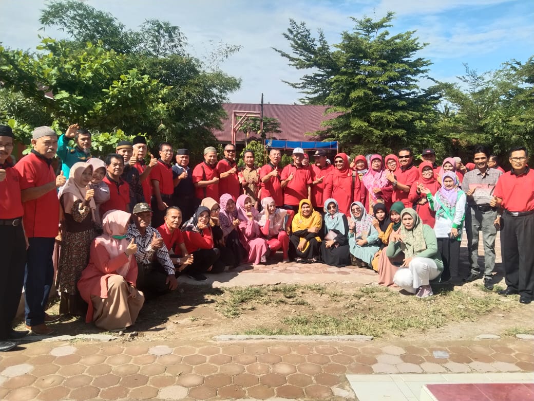 Purna Bakti Alumi Guru Dan Tata Usaha SMAN 1 Lengayang
