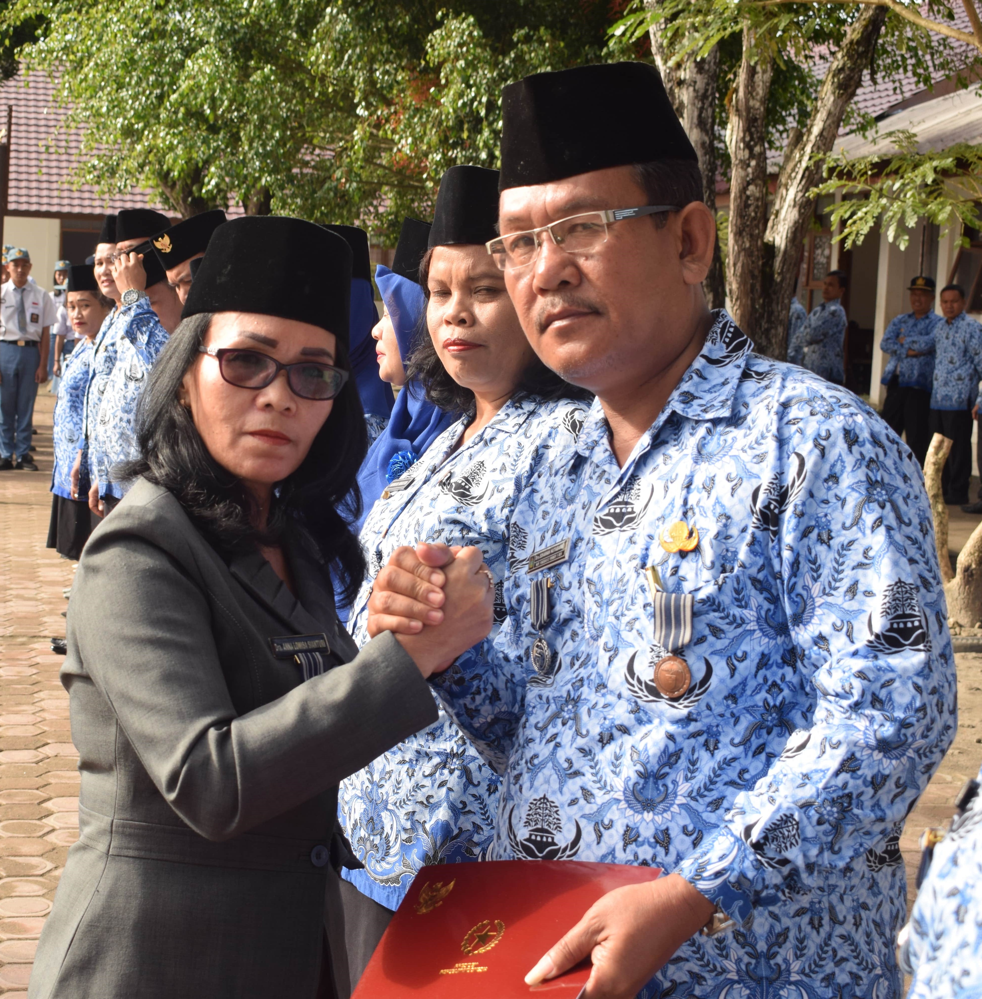 Satyalancana Drs. Ediaman Hutabarat