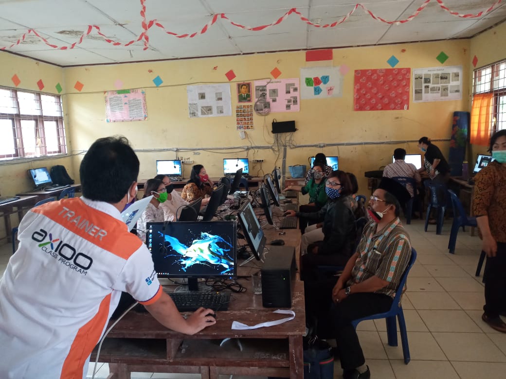 PELATIHAN PEMBUATAN MODEL PEMBELAJARAN