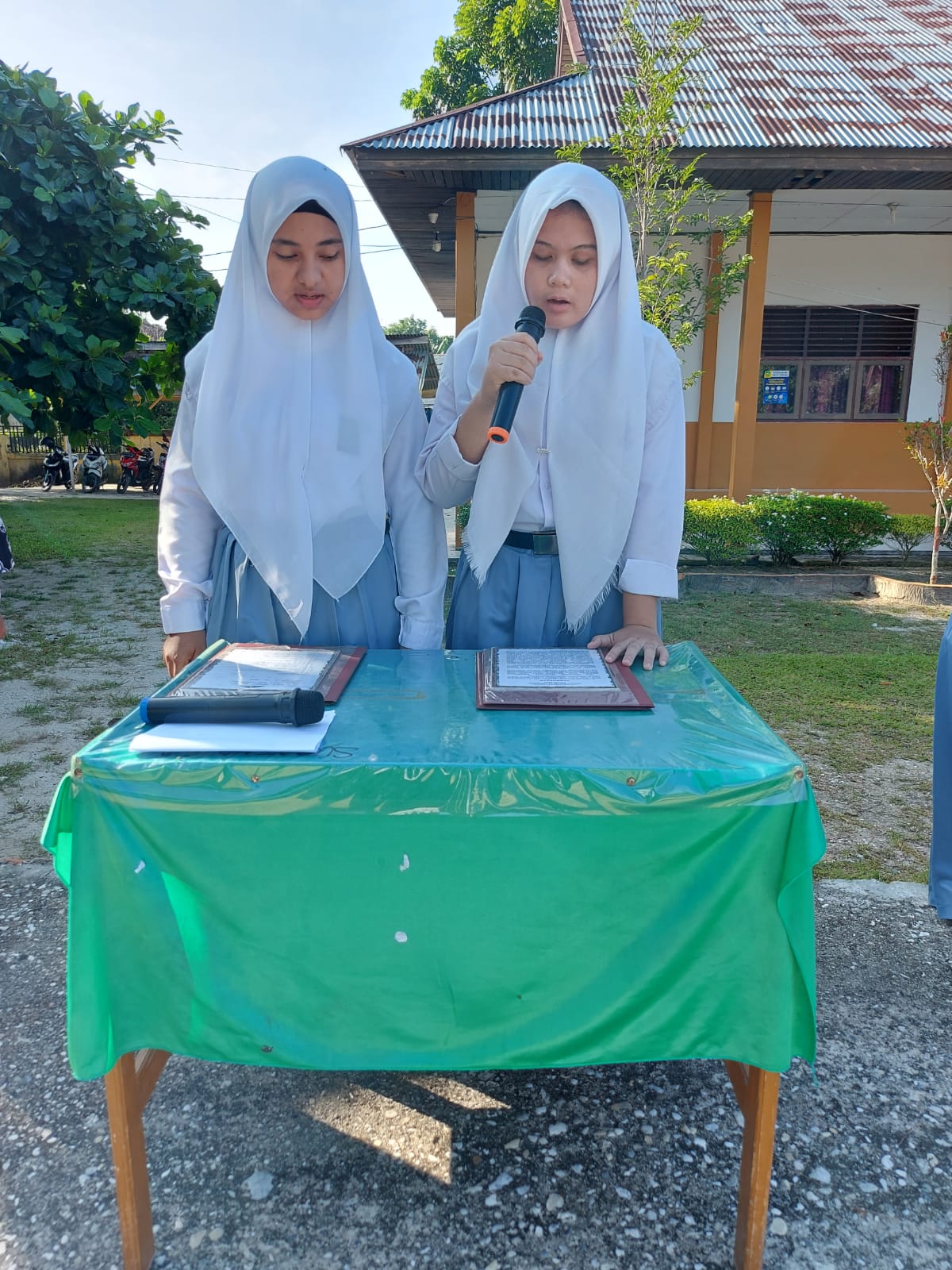 UPACARA PGRI
