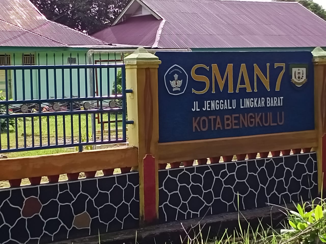 GERBANG BELAKANG SMAN 7