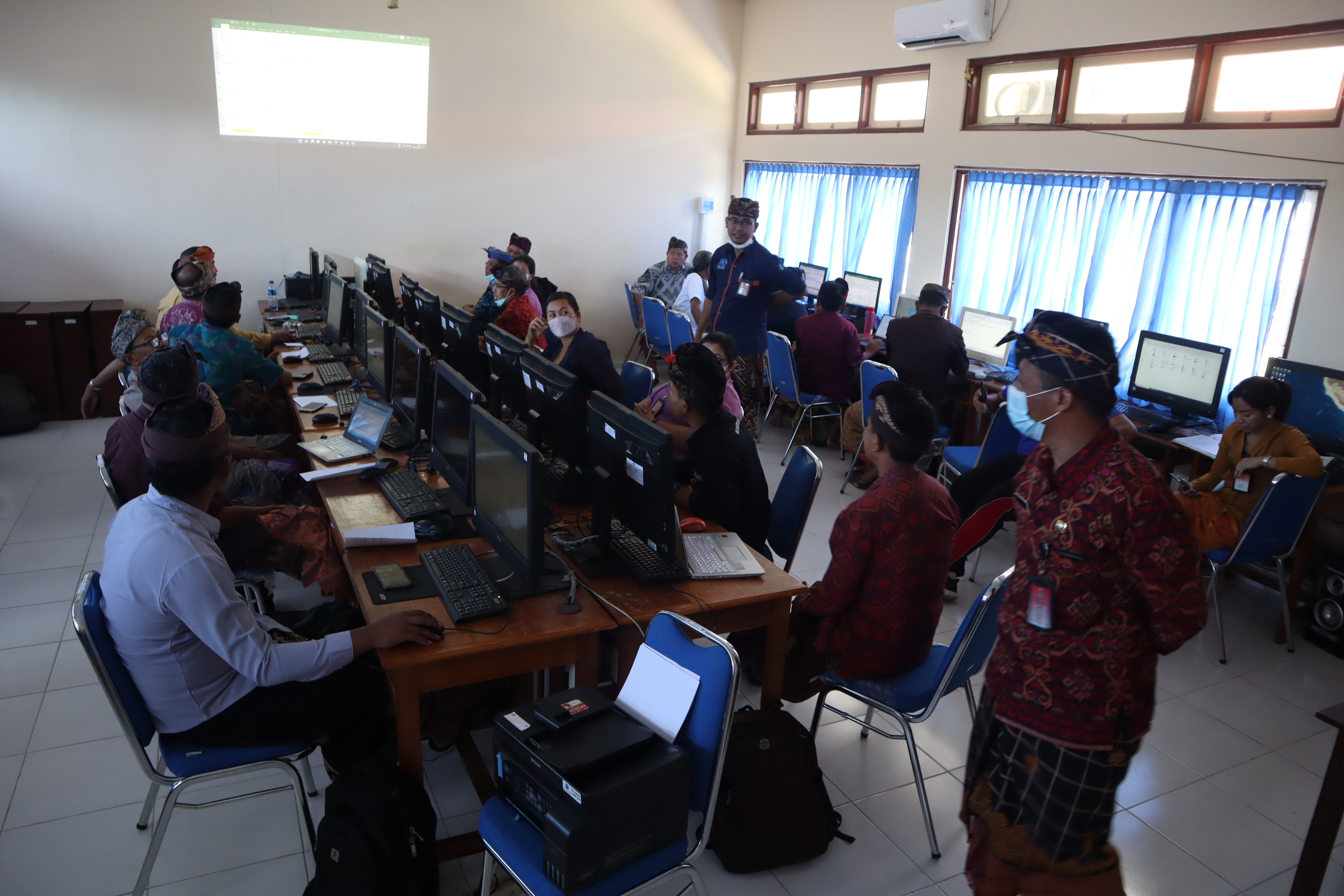 Kegiatan Sosialisasi SKP untuk Tenaga ASN di SMAN 1 Tejakula