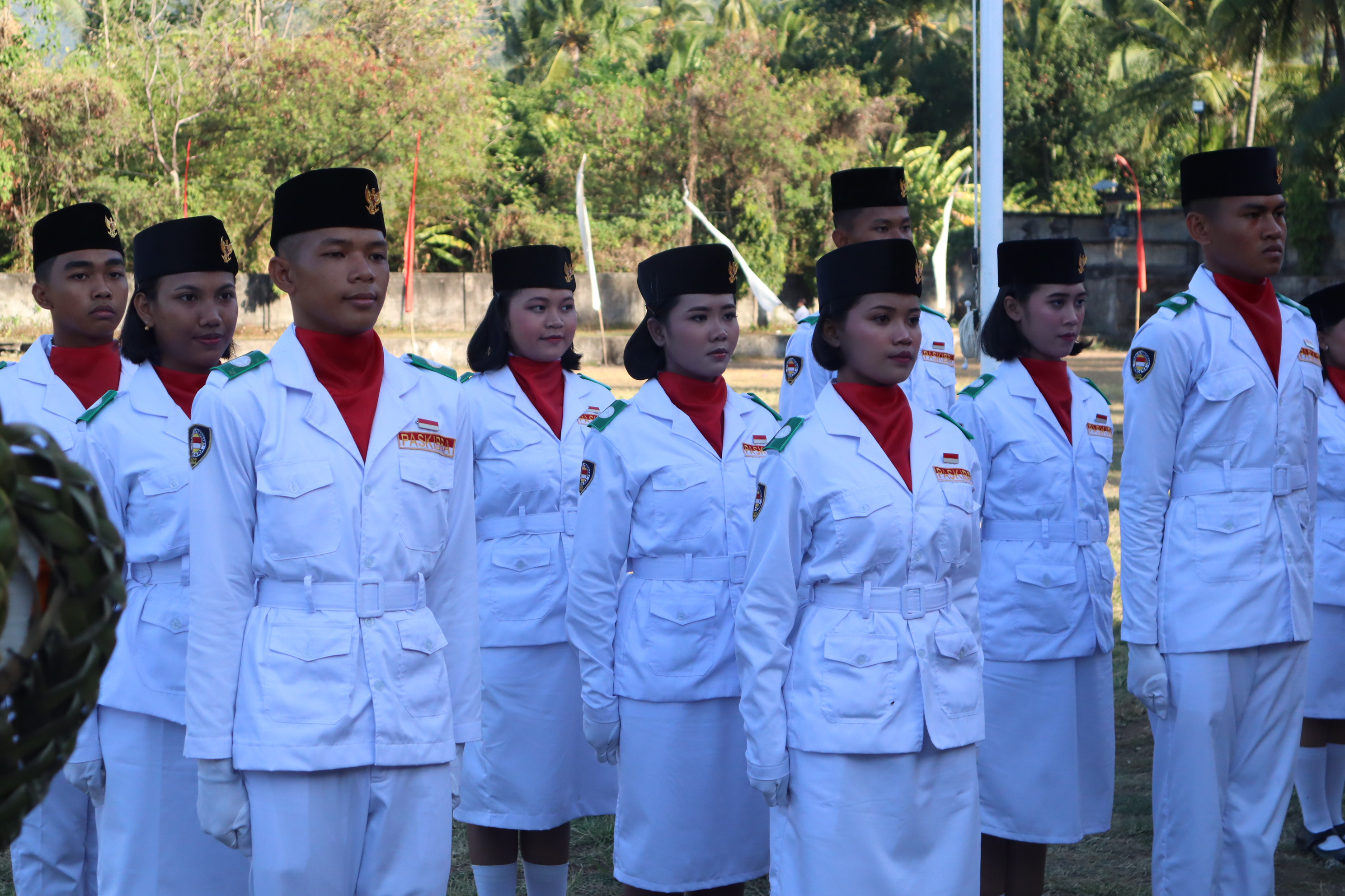 Kegiatan Penurunan Bendera Serangkaian HUT RI yang ke-77