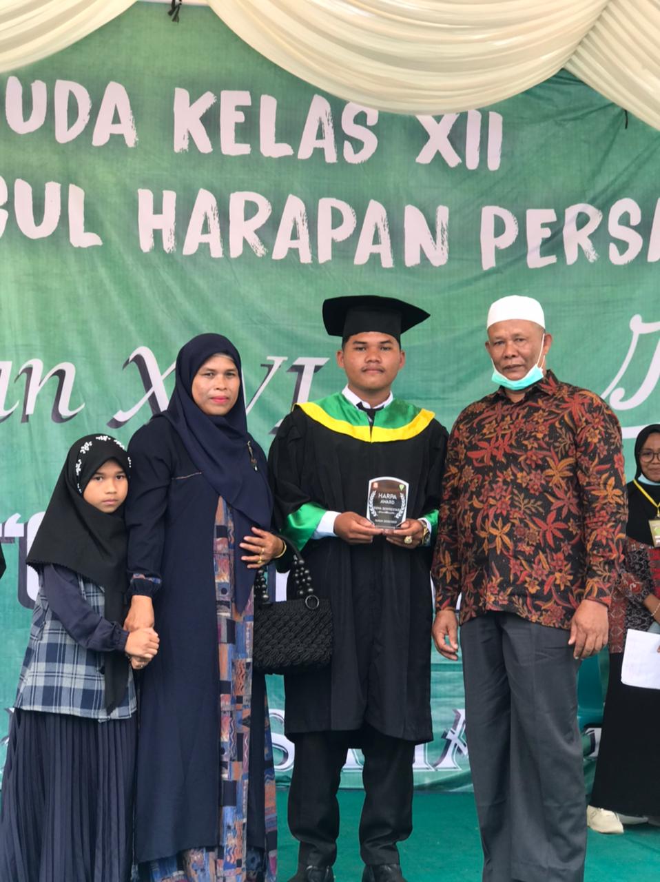 WISUDA KELAS XII TAHUN 2021