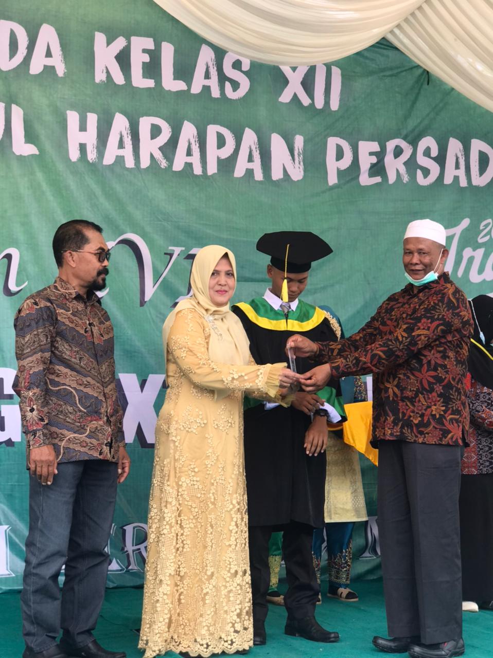 WISUDA KELAS XII TAHUN 2021