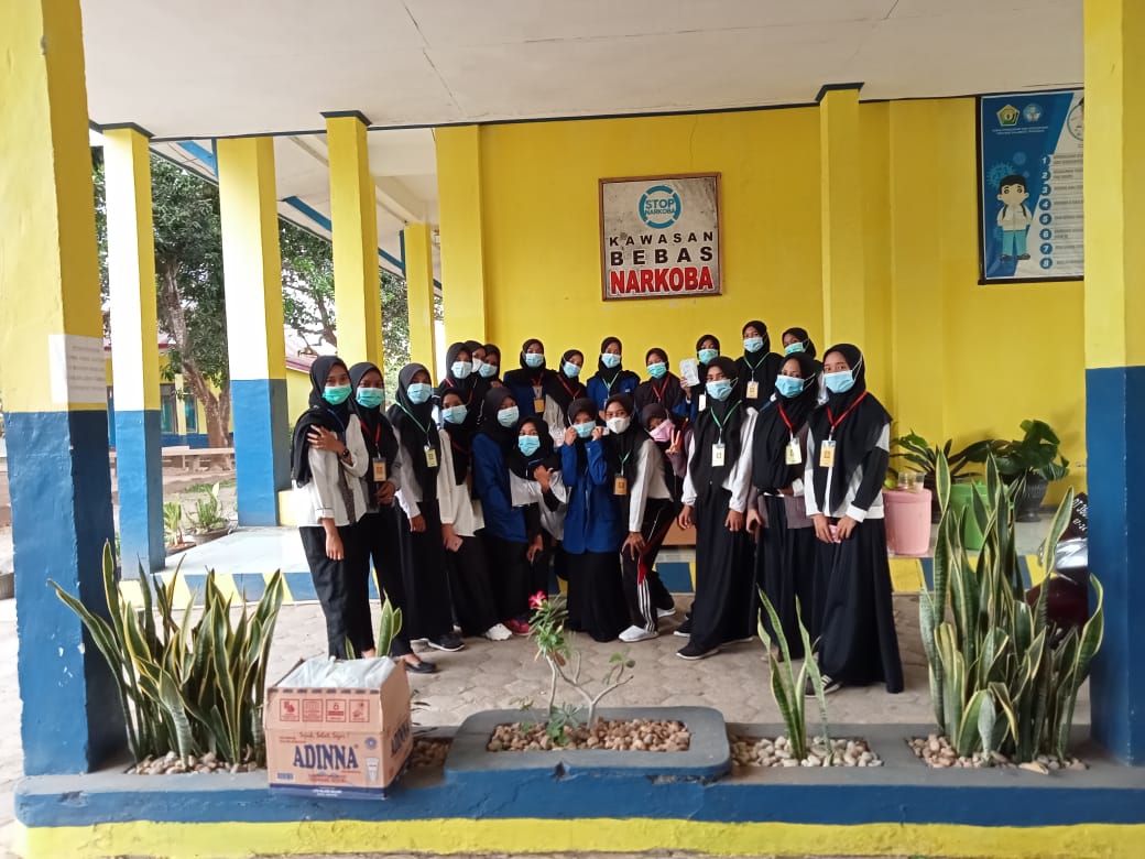 SMAN 1 BATAUGA Berbagi Takjil Gratis