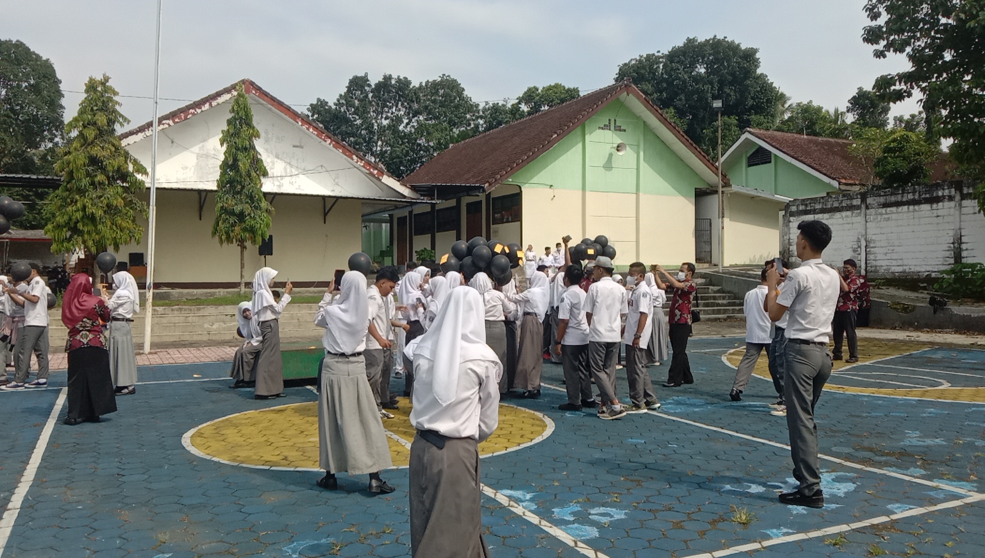 AKHIR MASA DI SEKOLAH