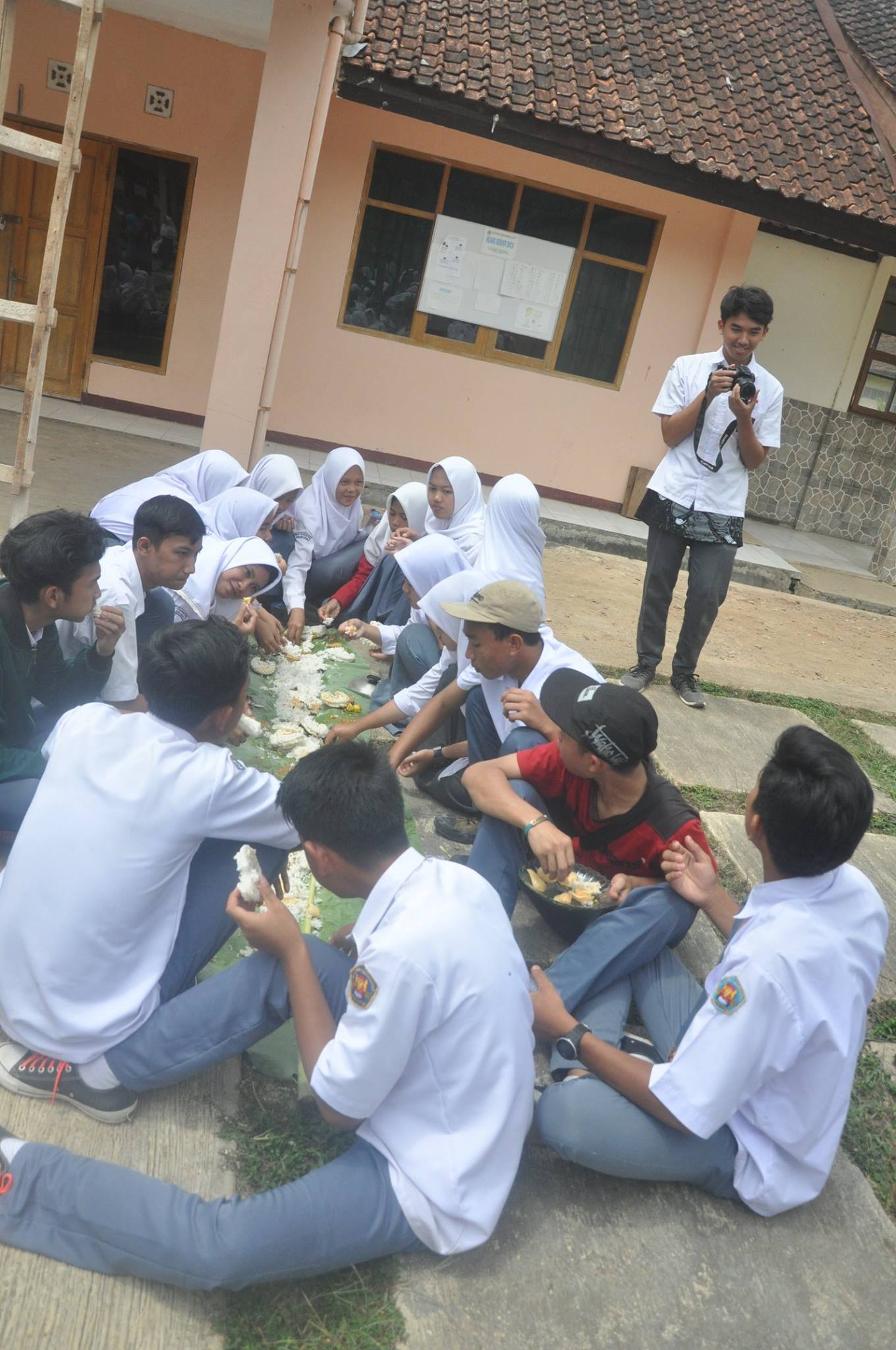 Peringatan Hari Santri Nasional SMAN 1 Sagaranten TP 2018/2019