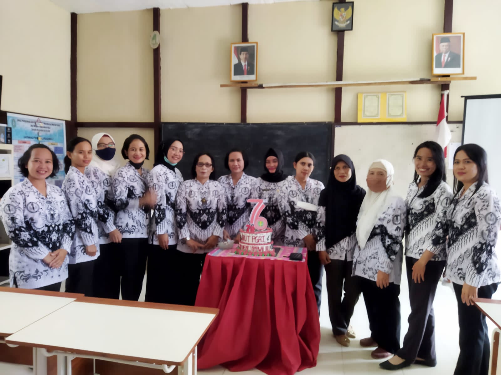 Perayaan HUT PGRI SMAN 1 Mempawah Hulu Tahun 2021