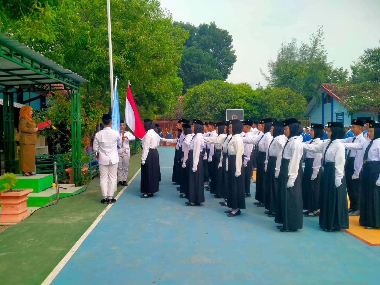 Pelantikan OSIS SMA Negeri 1 Rengel Masa Bakti 2025/2026: Wujud Regenerasi Pemimpin Muda Sekolah