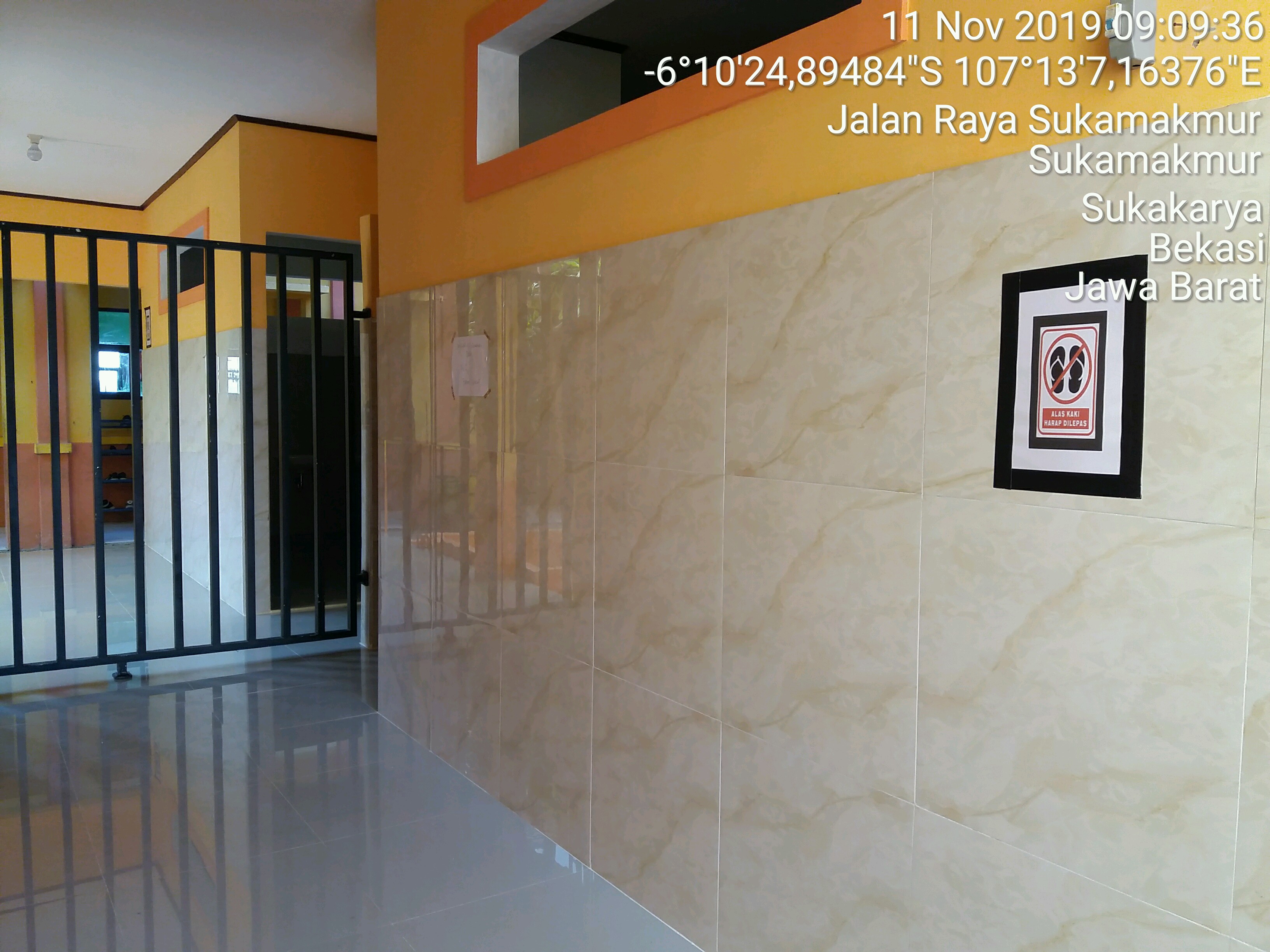 Toilet Modern Di SMAN 1 Sukakarya