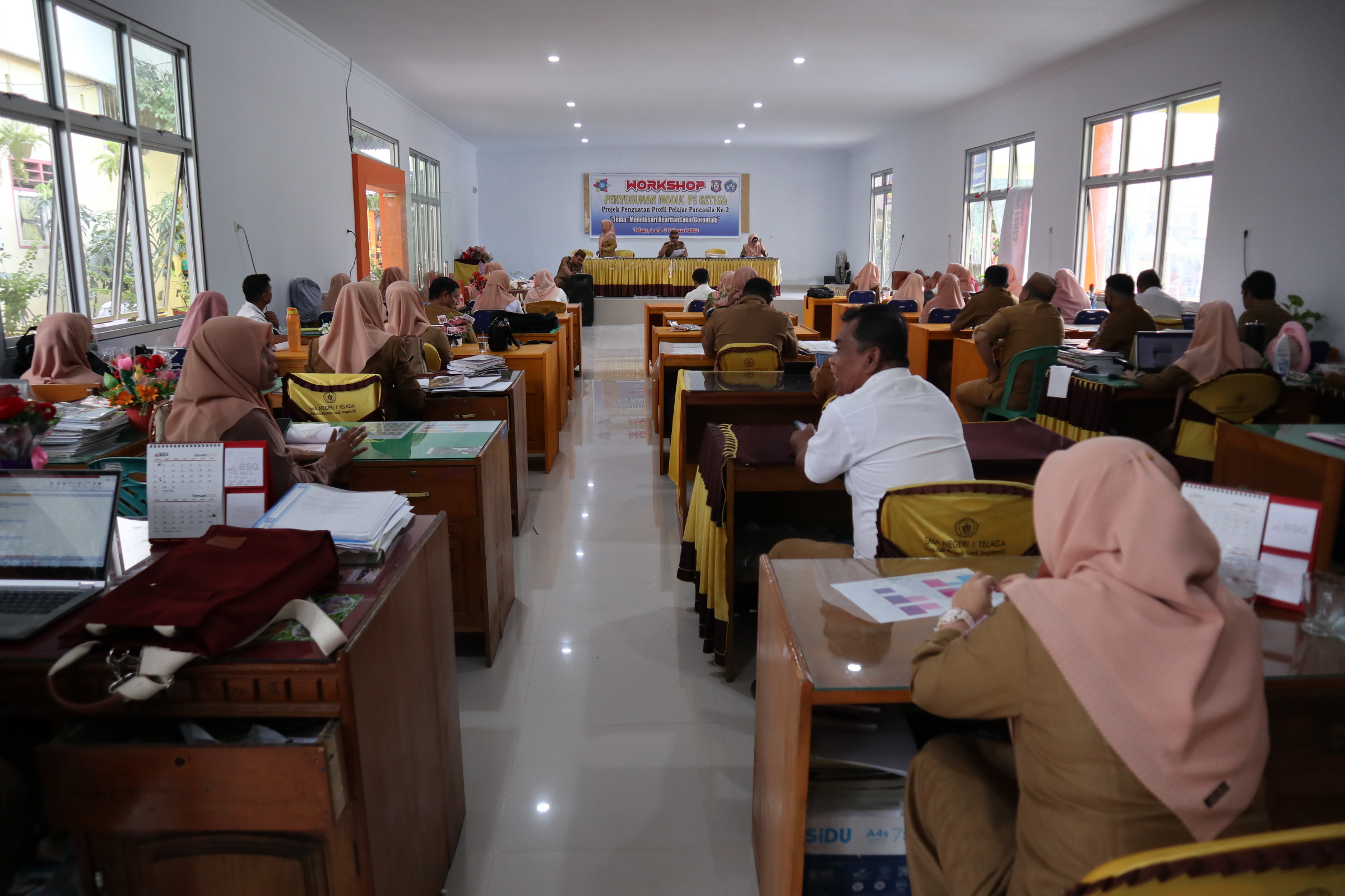 TARGET KEPALA SEKOLAH MANAJERIAL OPTIMAL KBM MAKSIMAL