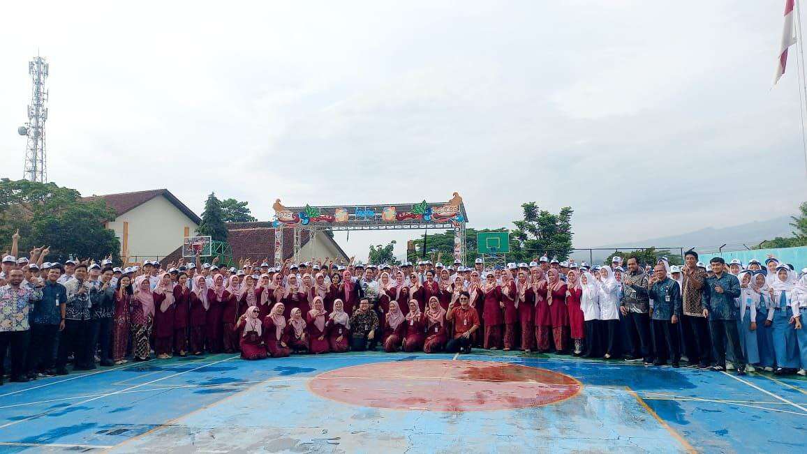SMAN 1 Temanggung Sambut Kepala Sekolah Baru, Bapak Endri Kurniawan