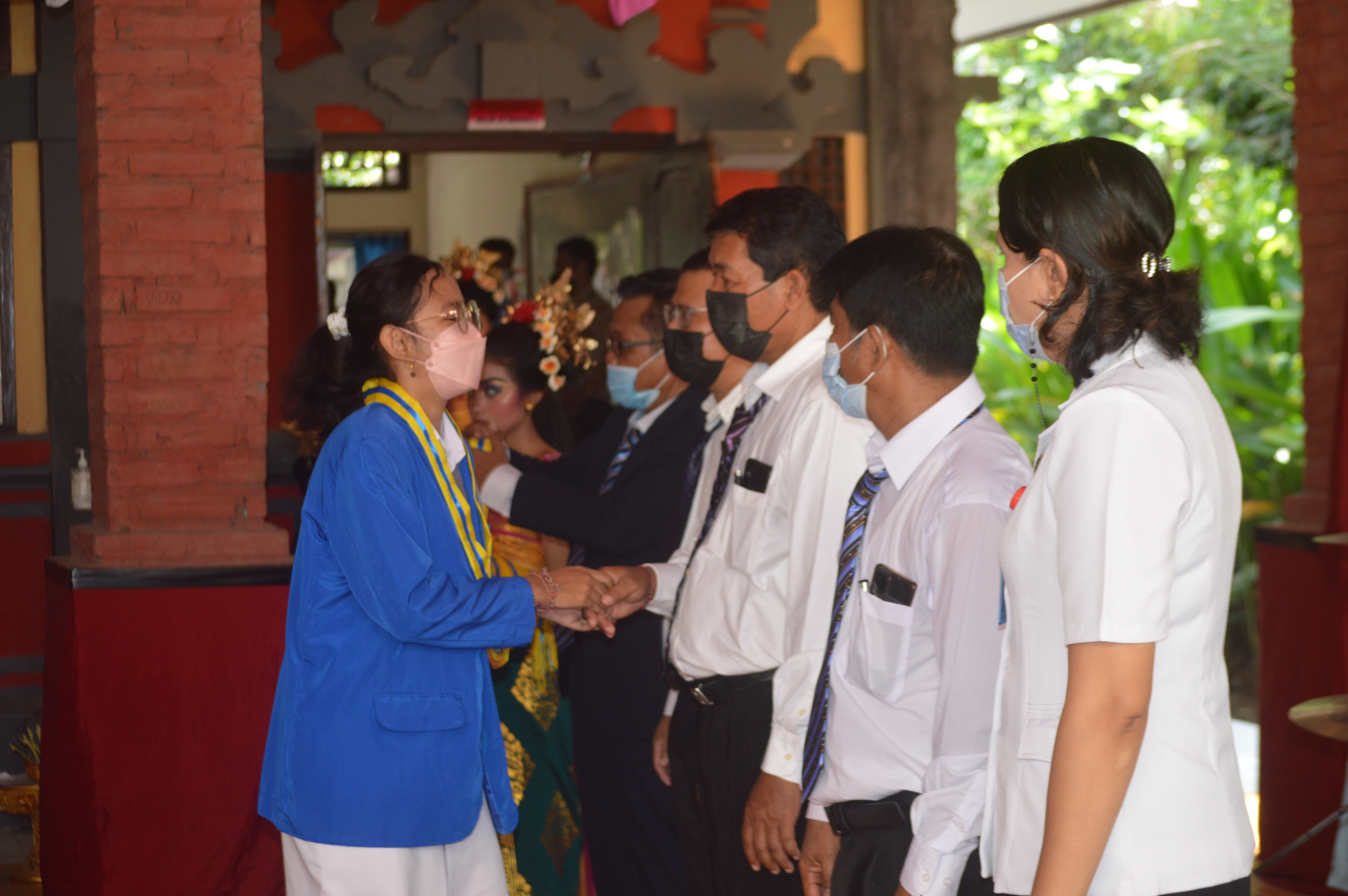 Pengalungan Gordon Jurusan Bahasa