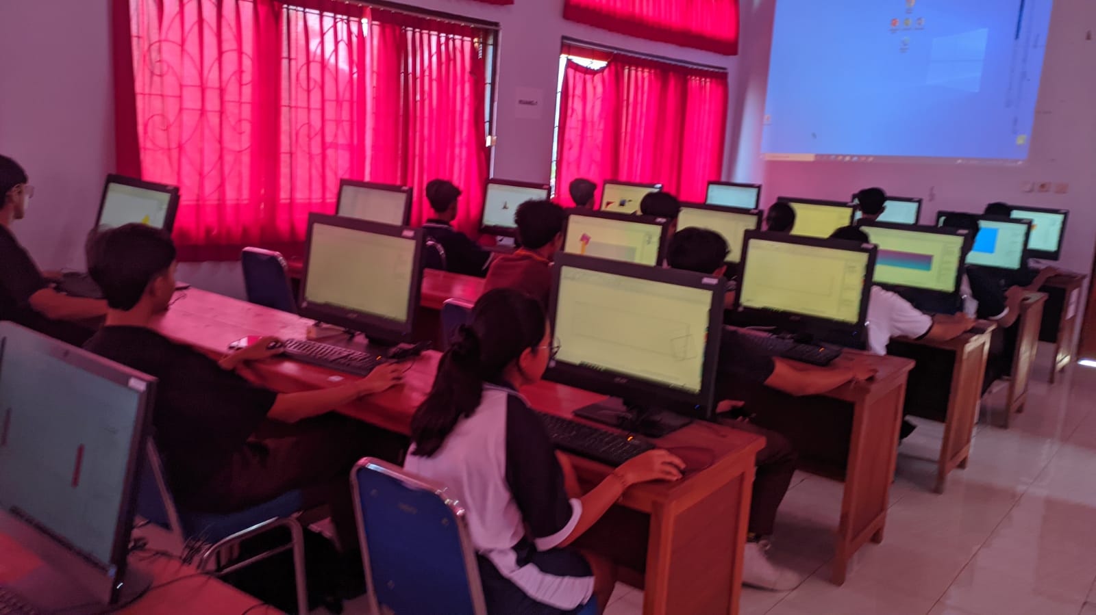 Lomba Spanduk Digital