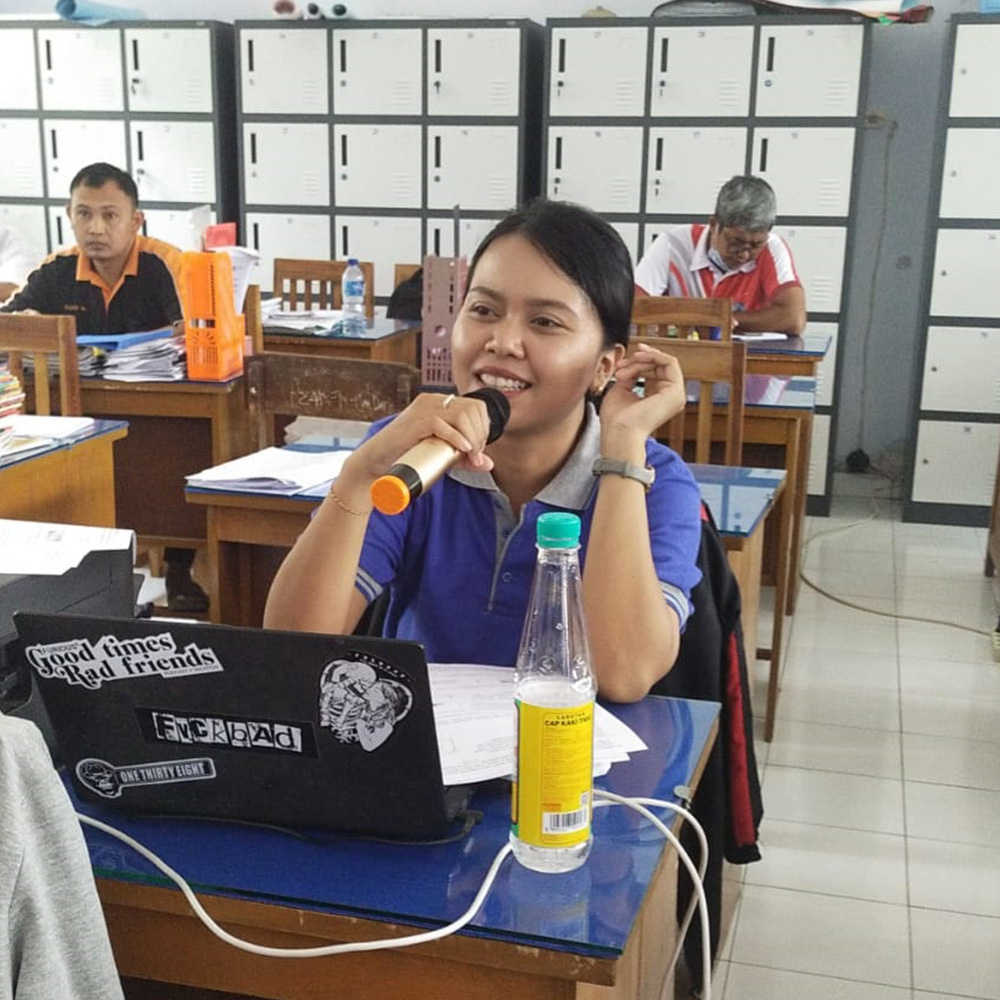 Perwakilan MGMP Bhs Indonesia - Ibu Ariastini