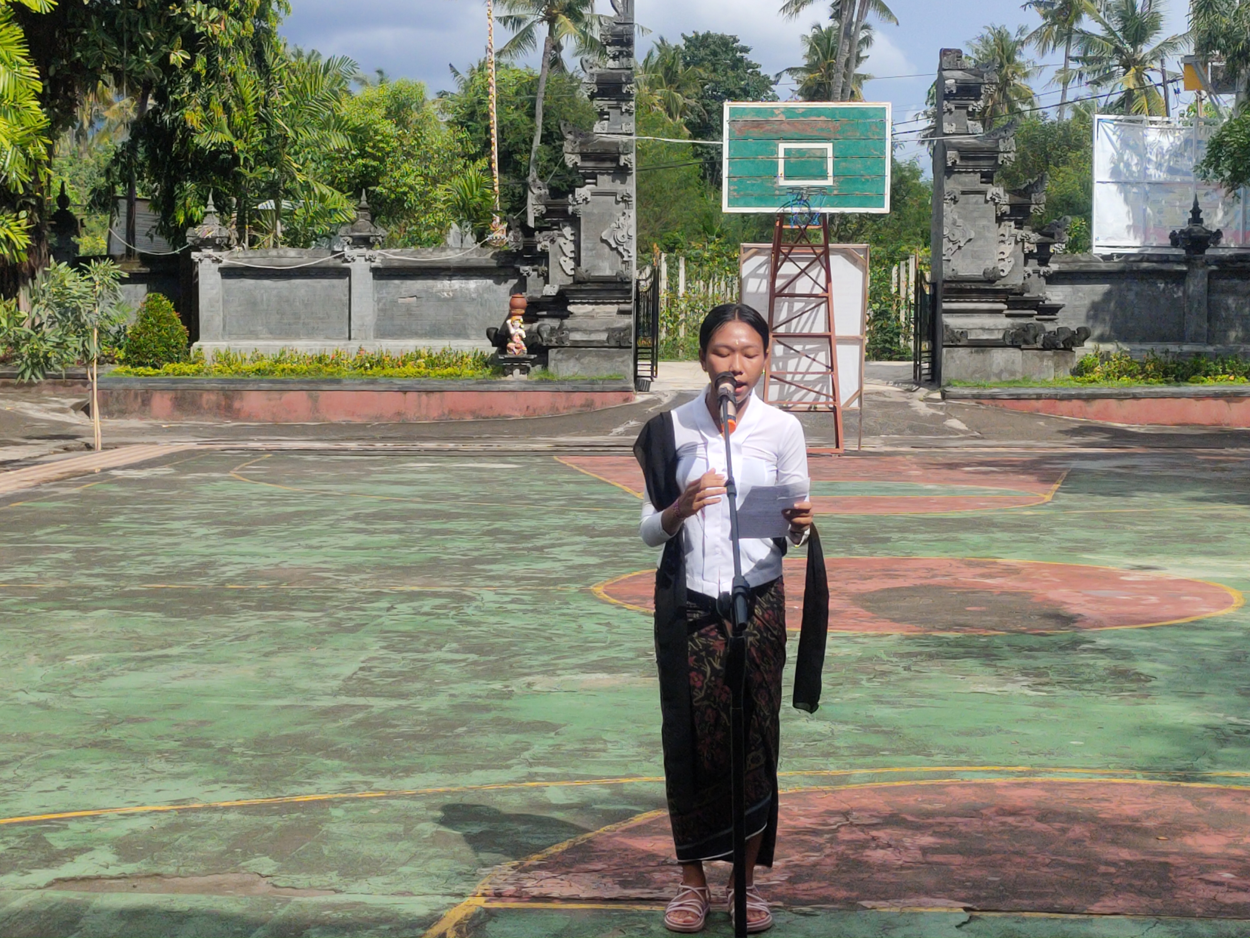 Peserta Lomba Baca Puisi