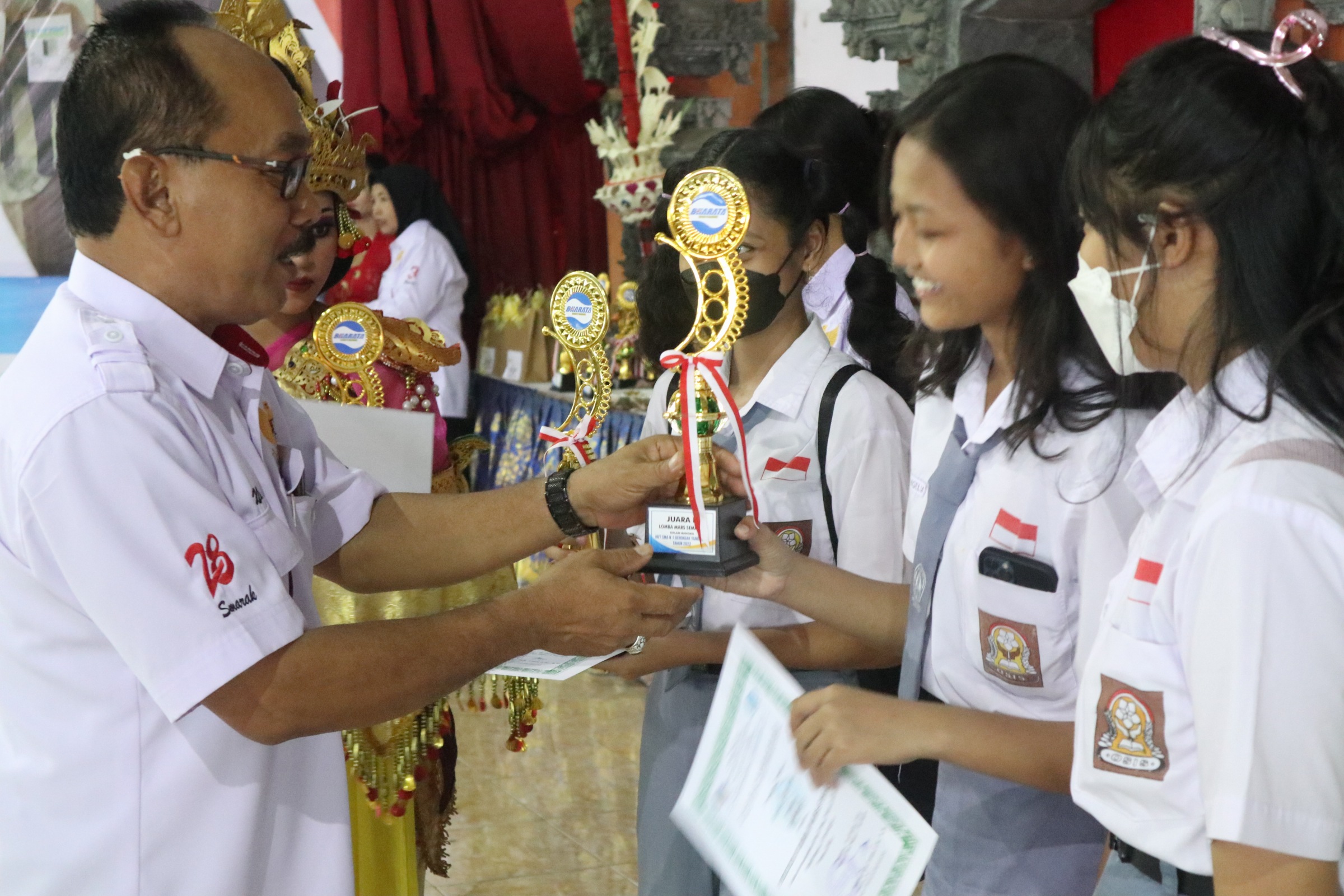 Penyerahan Juara Lomba
