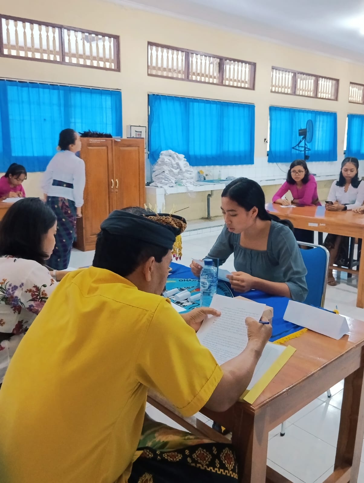 Lomba Mesatue Bahasa Bali