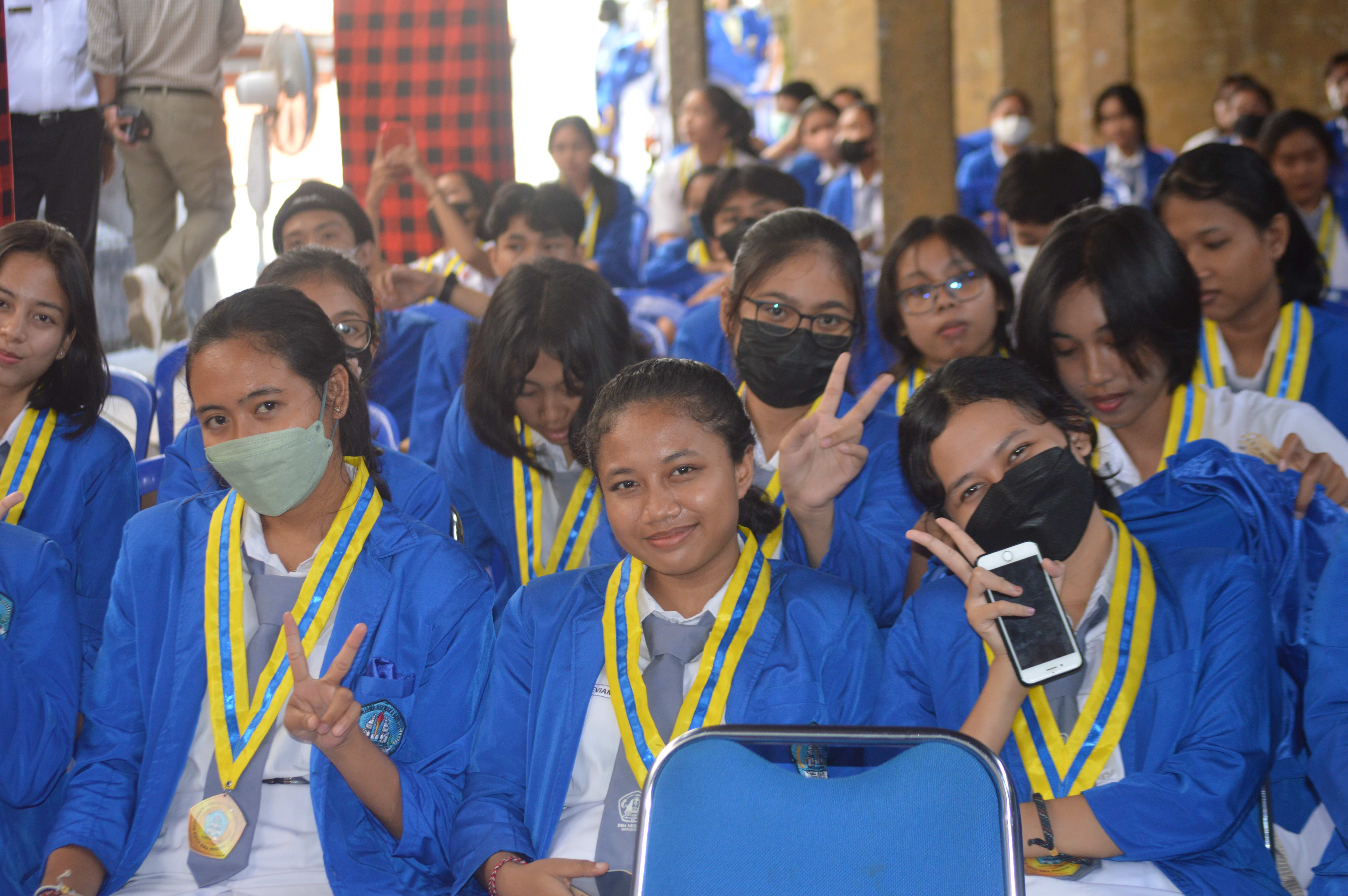 Siswa-Siswi Kelas XII