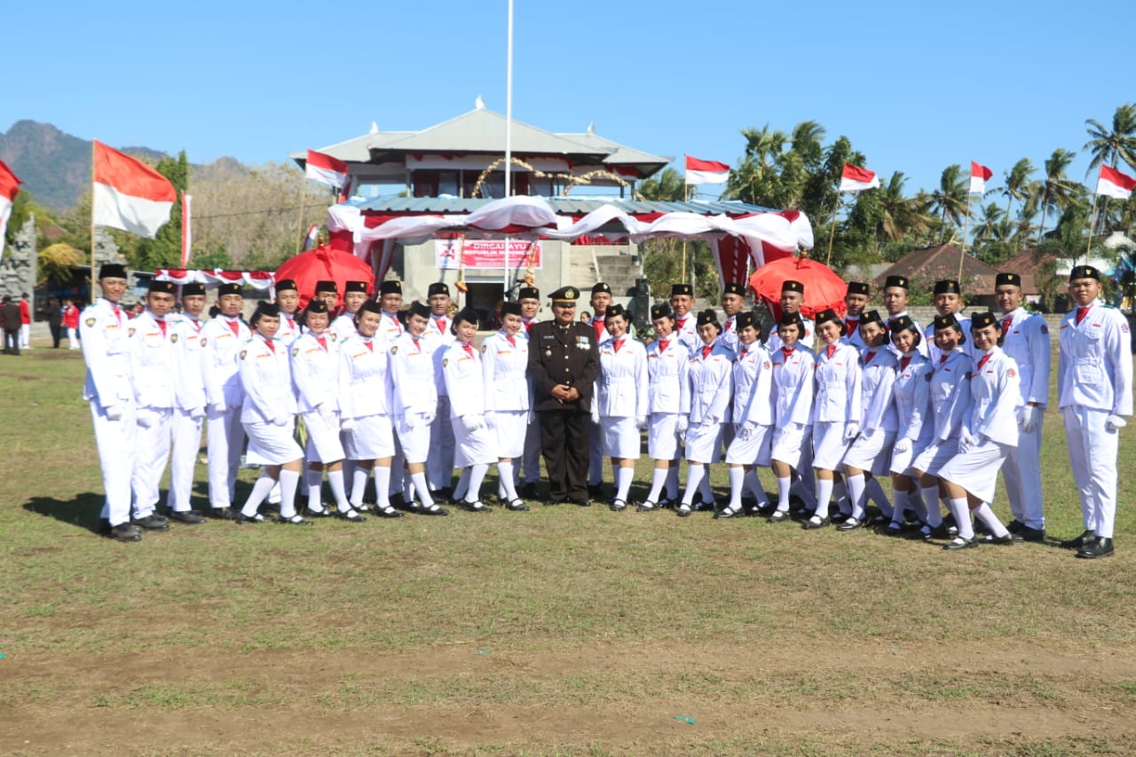 PASKIBRA KECAMATAN GEROKGAK & PADUAN SUARA