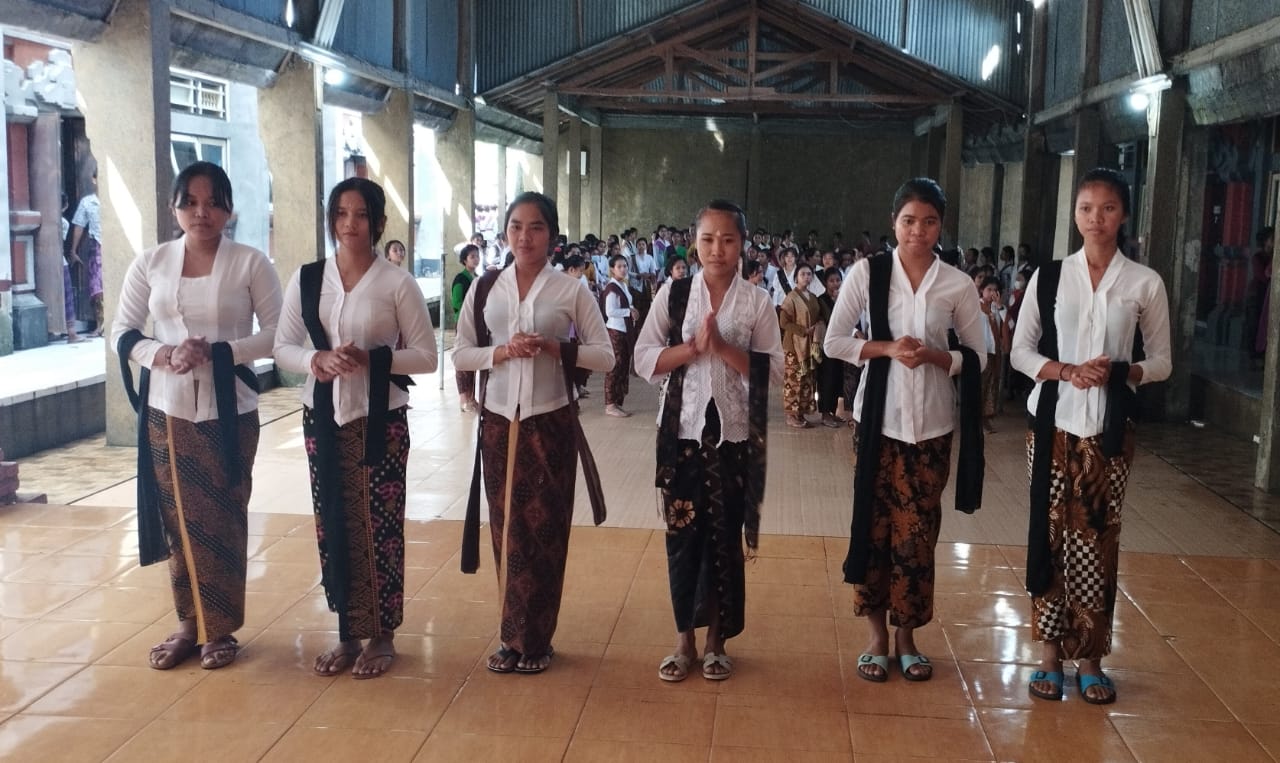 Perwakilan Kelas Dalam Parade Busana Hari Kartini